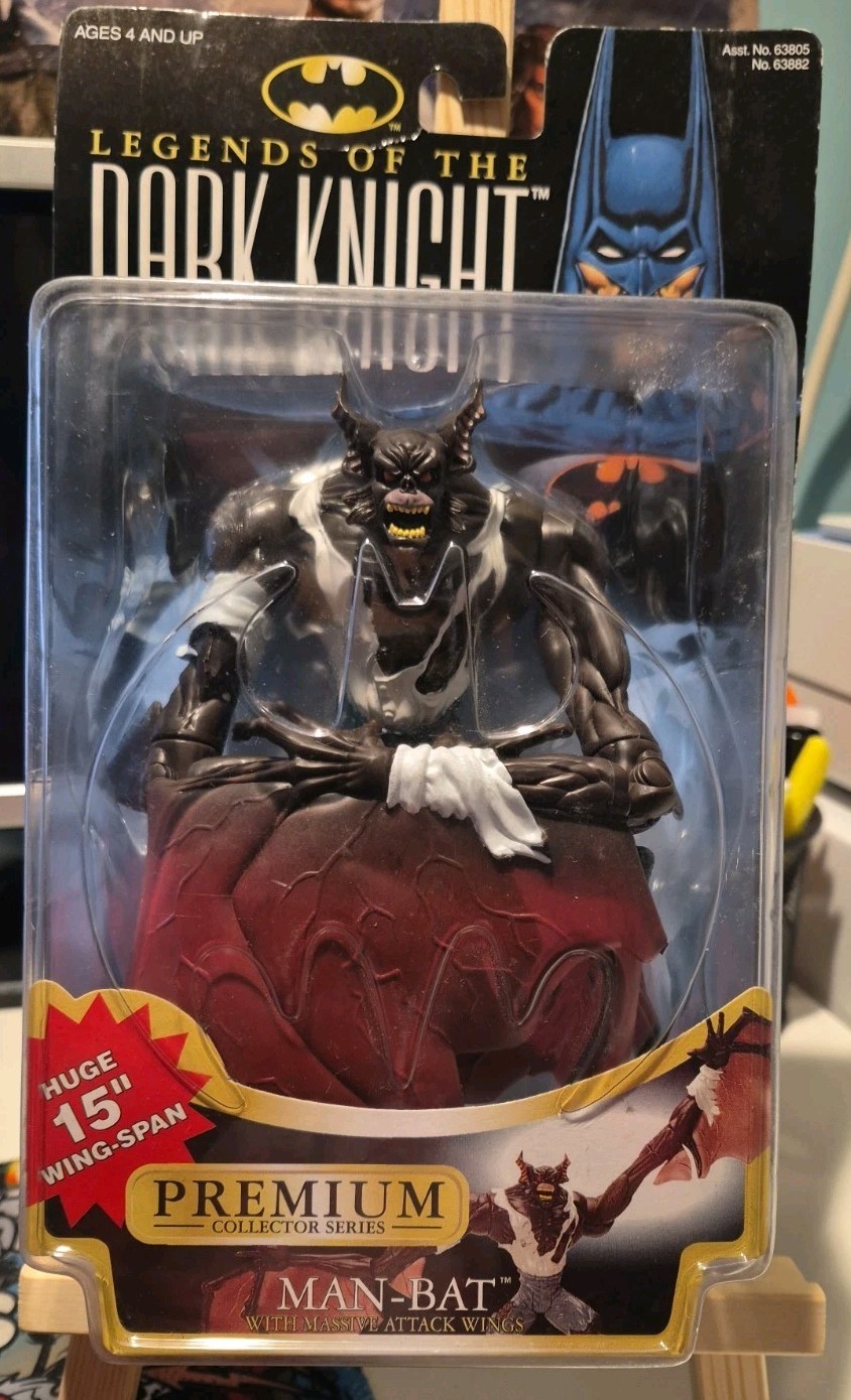 Vintage 1997 Batman Legends of the Dark Knight MAN-BAT Figure Never Opened