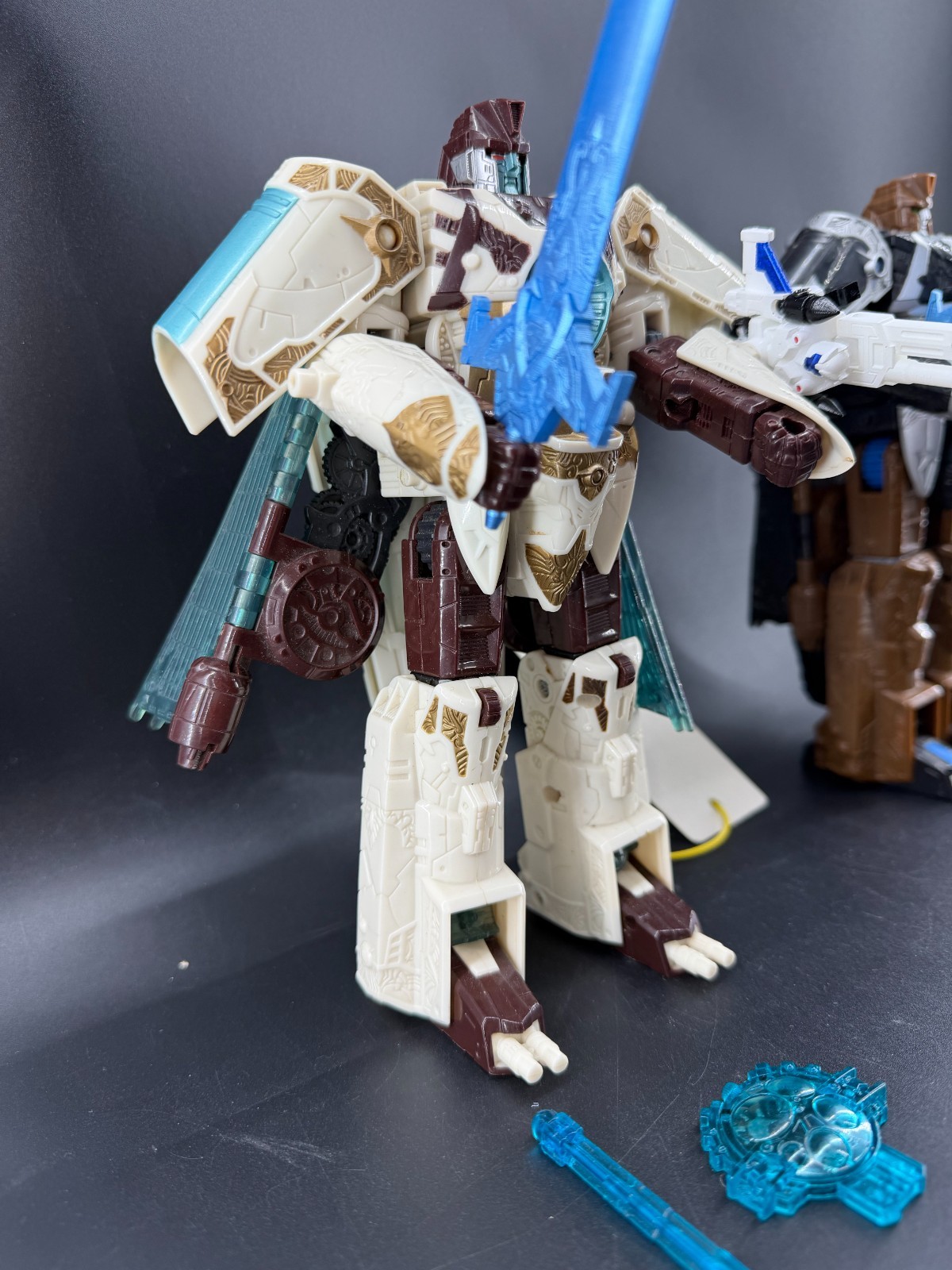 Transformers Vector Prime(or2.0) & Safeguard Complete Cybertron VoyagerClass USA