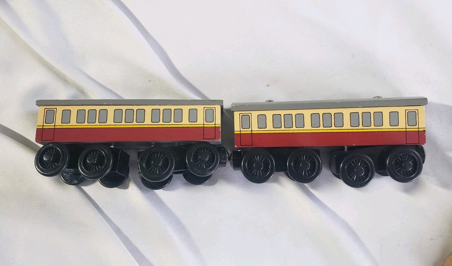 2X Thomas & Friends Wooden Railway EXPRESS COACH Train 2003