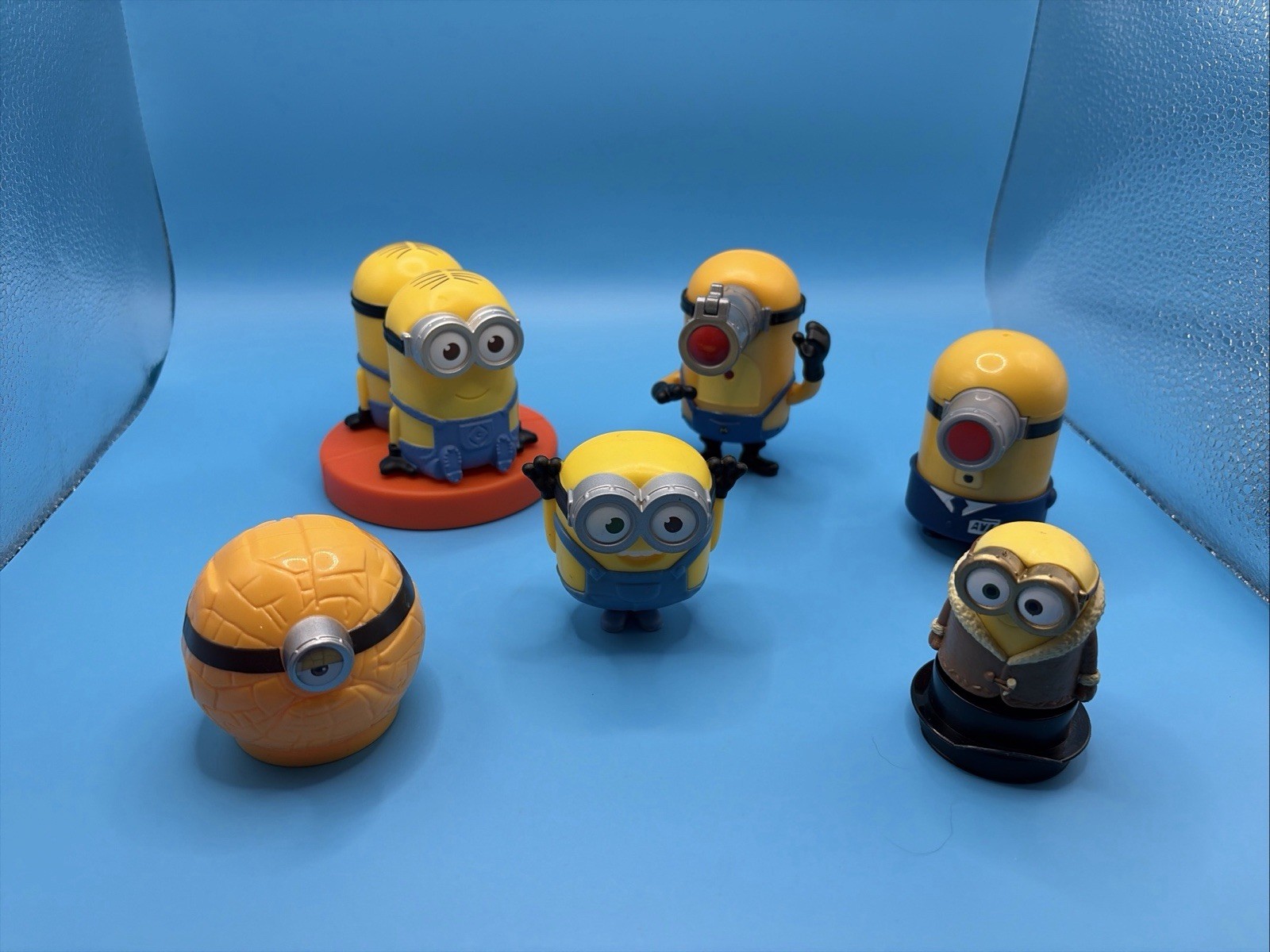 Minions Toy Lot 6 Figures Despicable Me McDonalds Happy Meal Kevin Stuart Bob