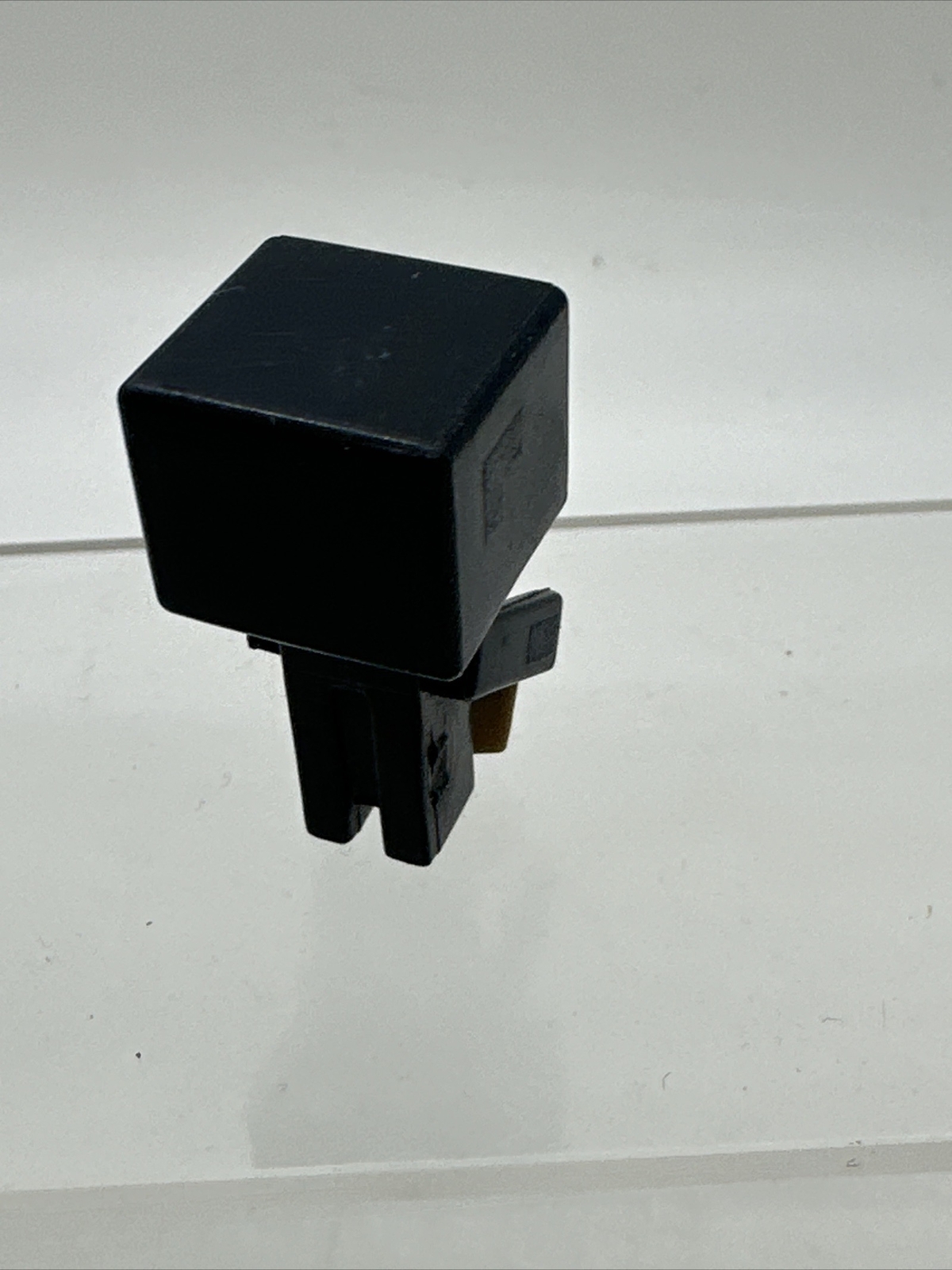 Minecraft Mini-Figures 1&Prime; Enderman Grass BlockSeries 3 Mini Mojang
