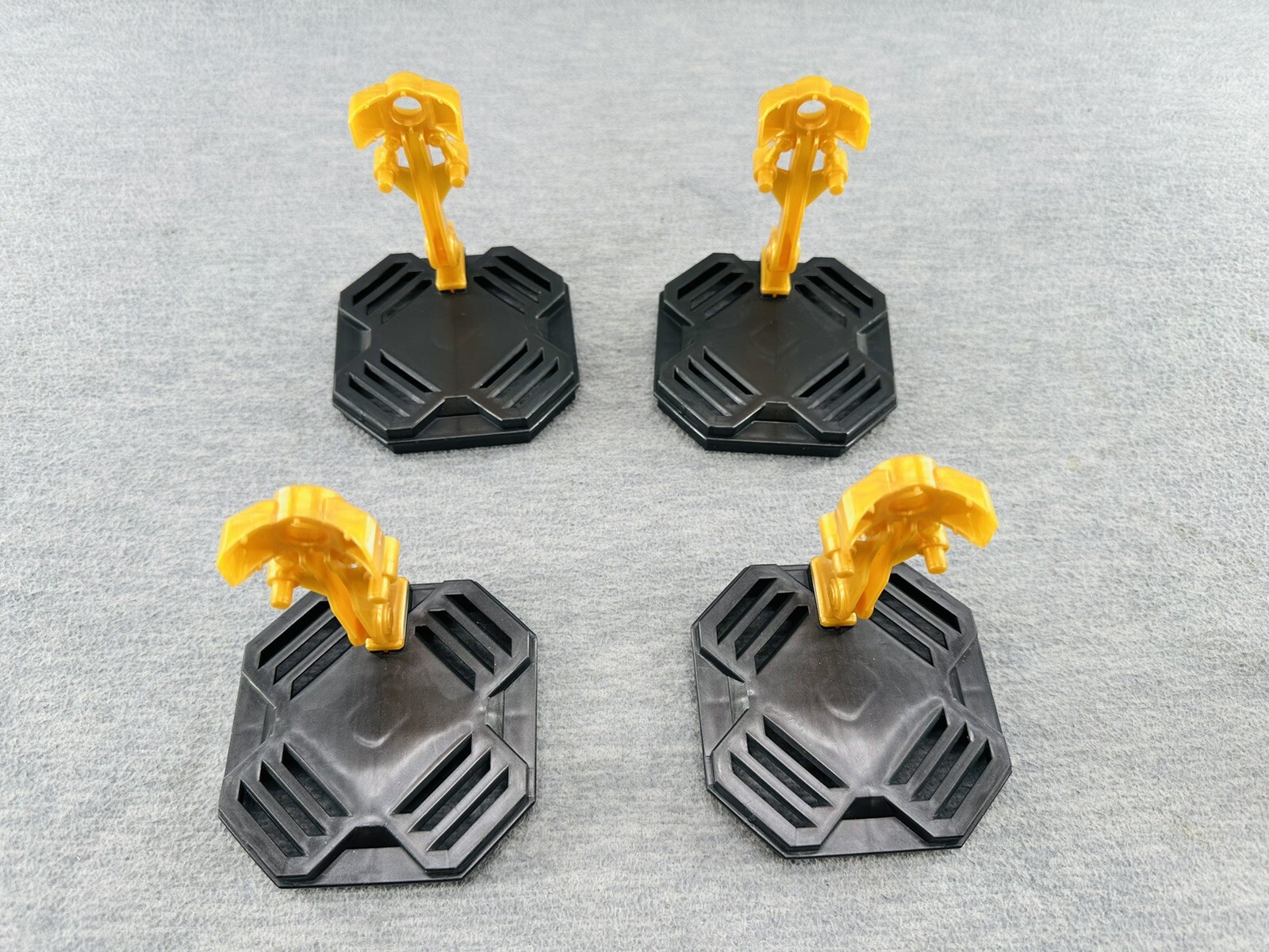 TREASURE X ROBOTS GOLD – Crab Robots, Robots Gold Blingjaro & 4 Base D1