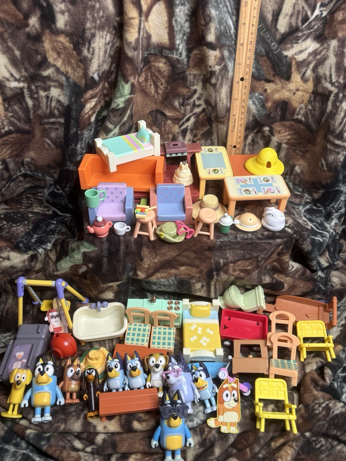 Disney Bluey Moose Random Figure Furniture Lot Of 58 Nana Honey Pieces