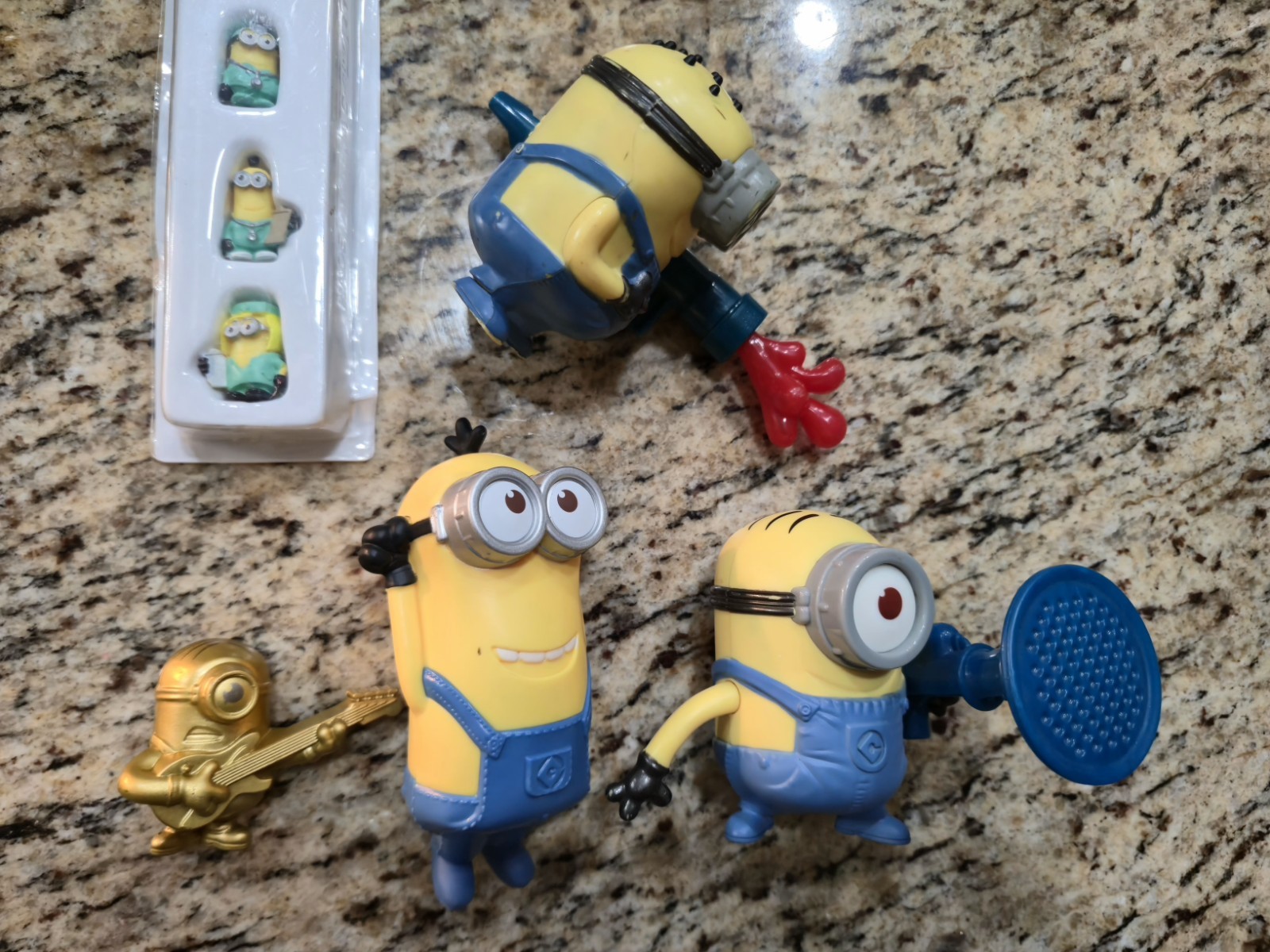 Lot Set 8 Mini Despicable Me Minion Figures Toy