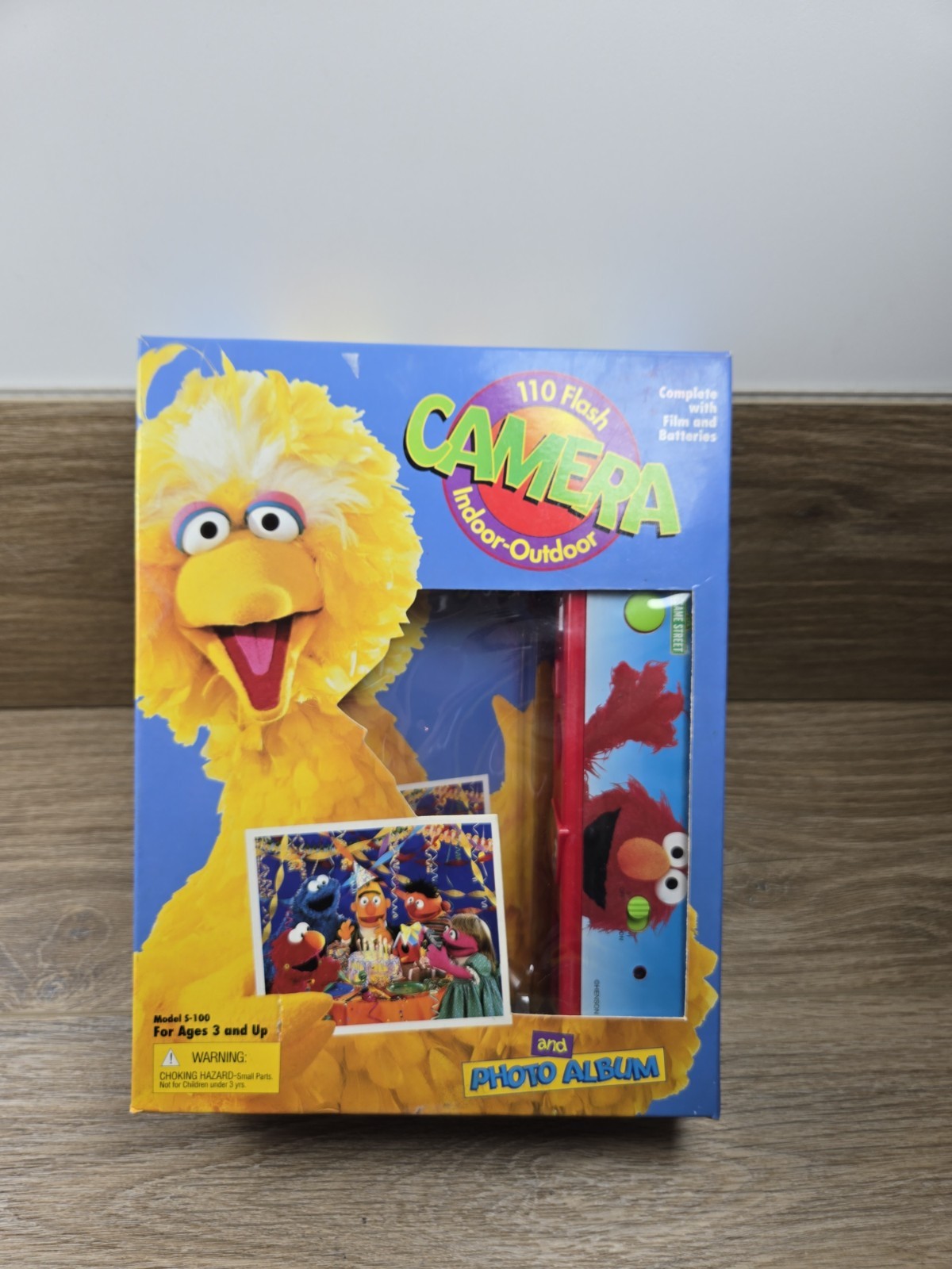 VTG 1998 Sesame Street Camera 110 Flash Indoor Outdoor Plus film & Album