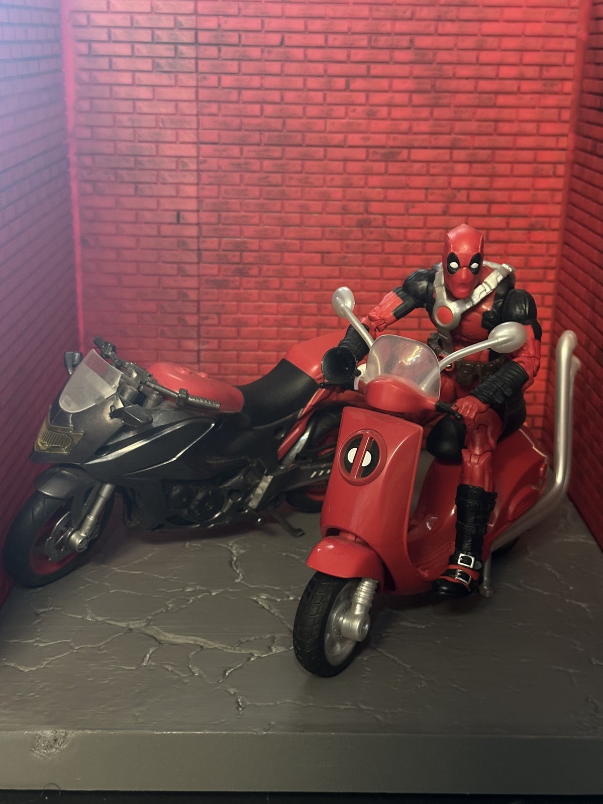 Marvel Legends Deadpool Corps Scooter and Black Widow Bike Hasbro
