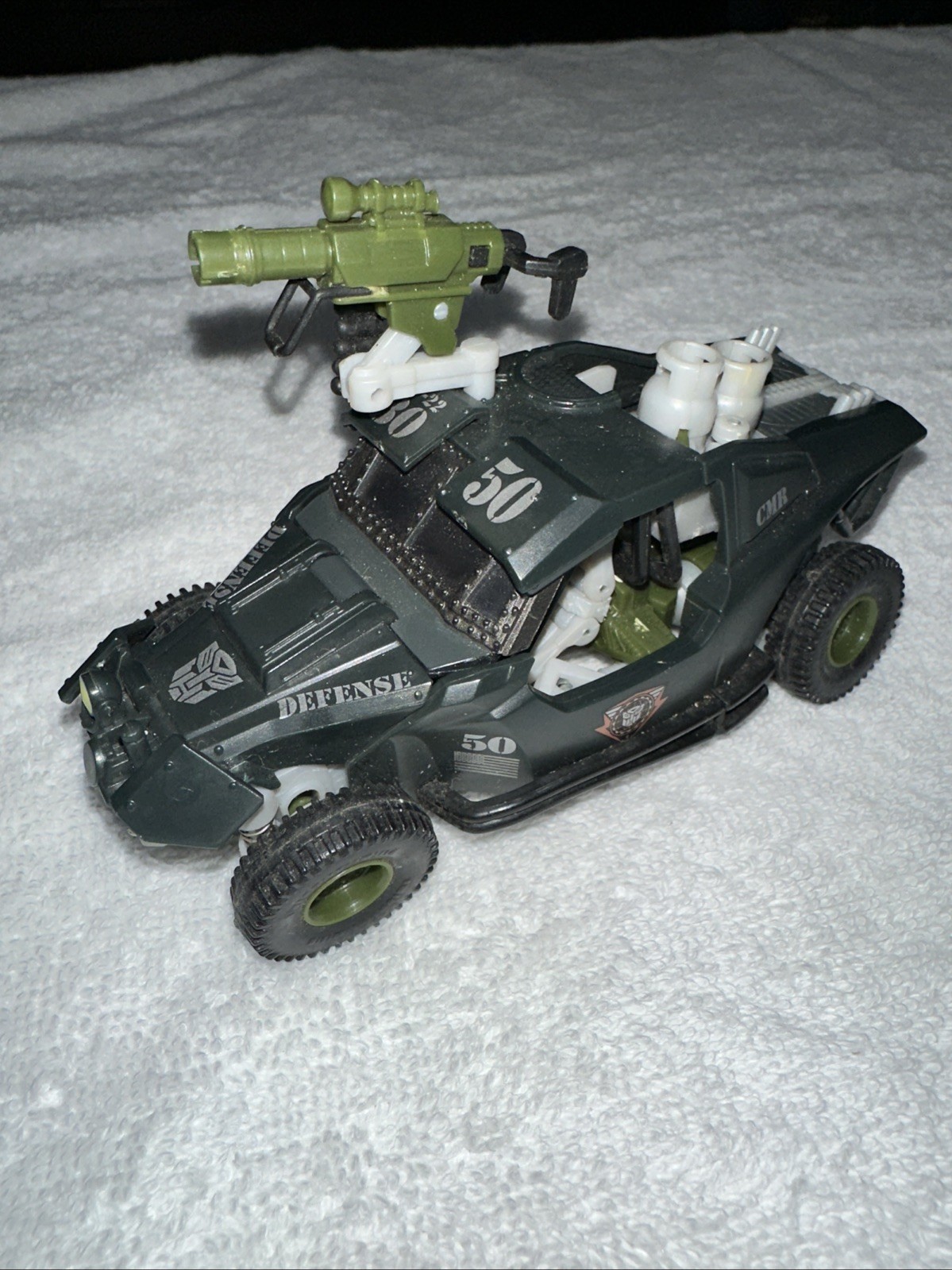 Hasbro Transformers Revenge of the Fallen Auotbot Armorhide Complete
