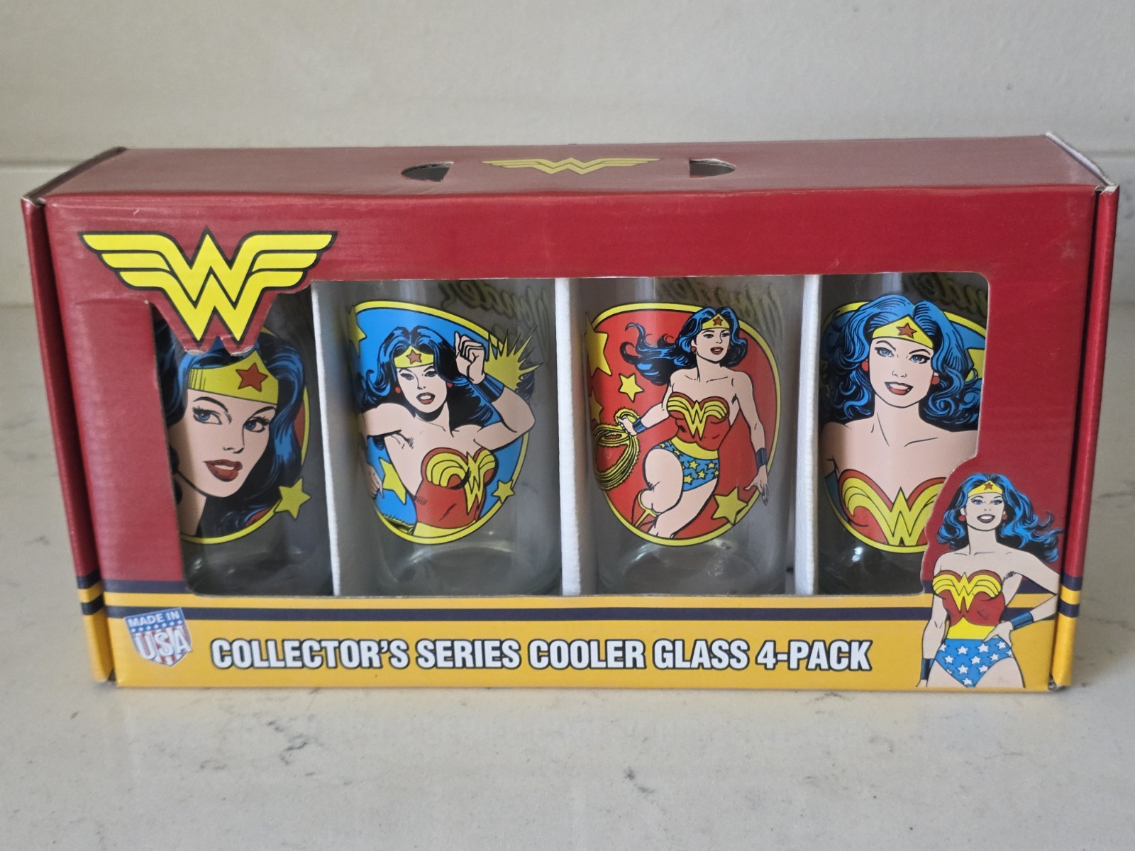 Vintage NIB Collector&rsquo;s Series Wonder Woman Cooler 16 Oz 4 Pack Glasses In Box