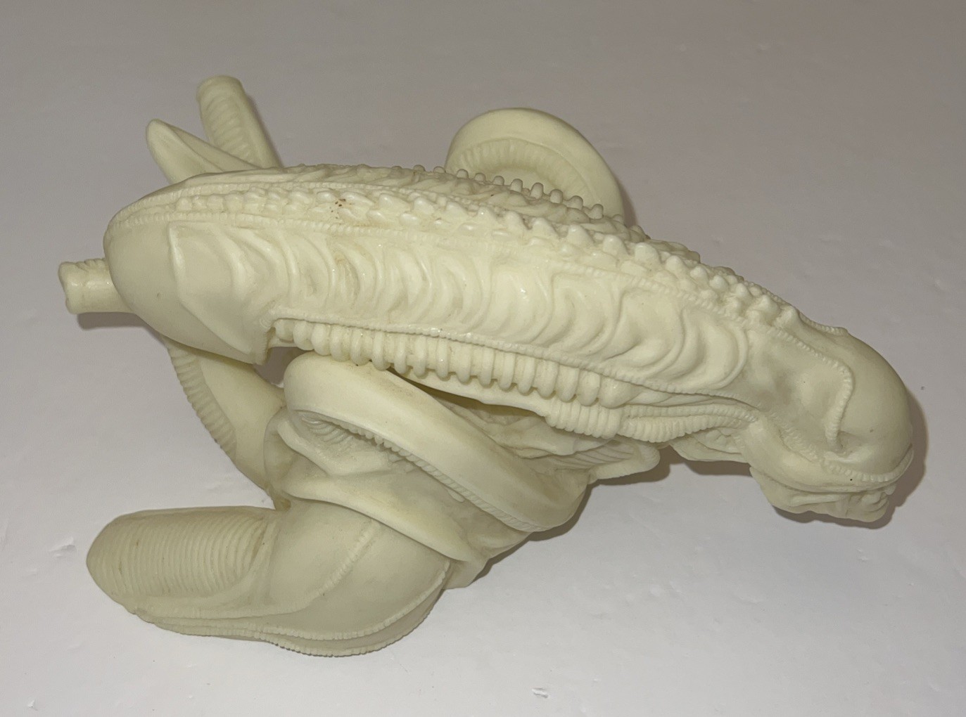 2015 Diamond Select Toys Alien VS Predator Glow In The Dark Figural Coin Bank