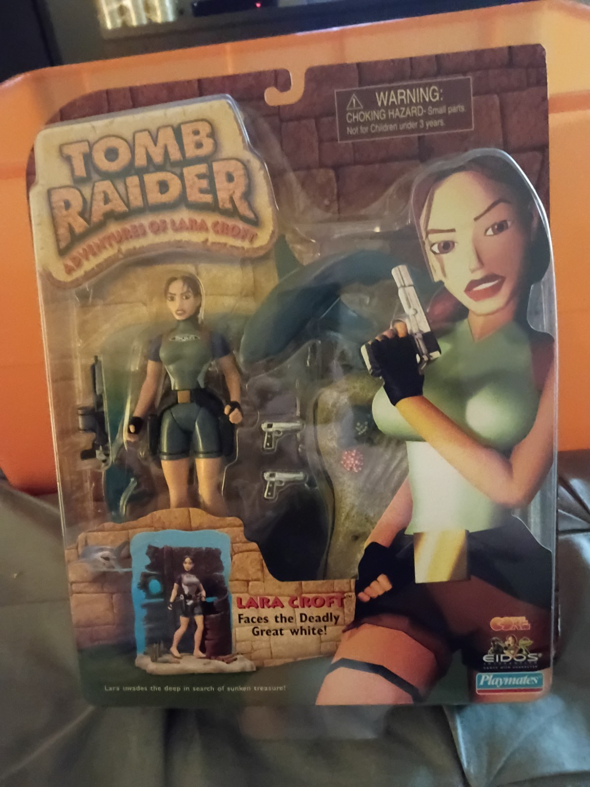 1999 Tomb Raider Lara Croft Faces the Deadly Great White Action Figure