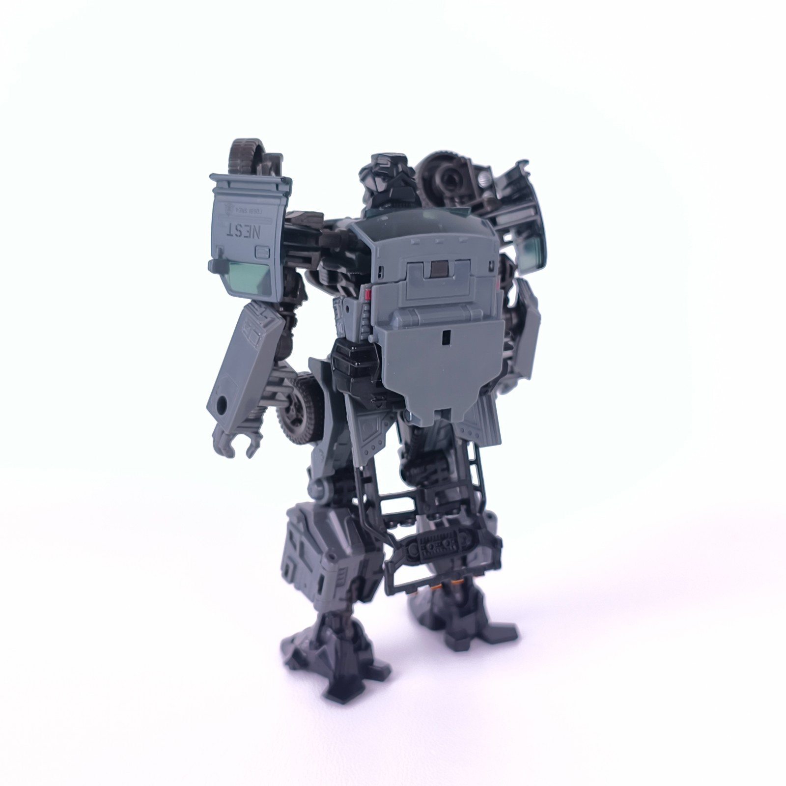 Transformers N.E.S.T. Autobot Ratchet Complete 96BB Studio Series Deluxe Class