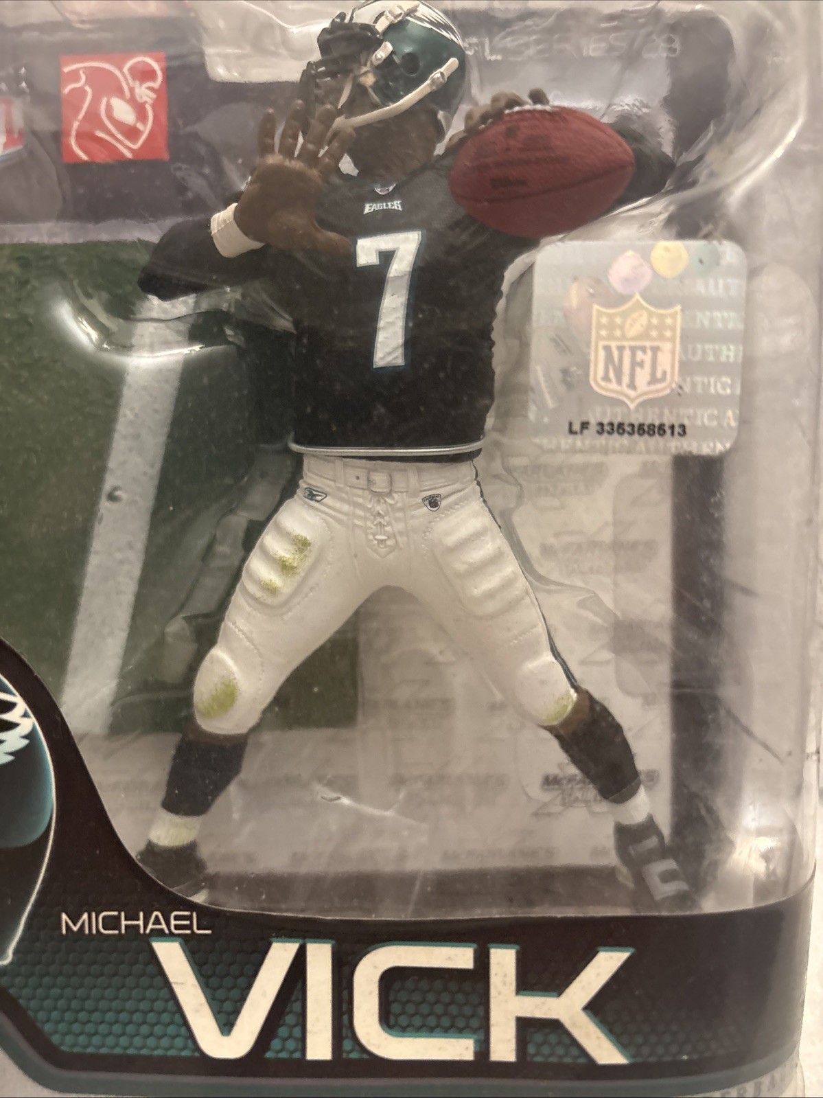 MCFARLANE MICHAEL VICK NFL SERIES 28 EAGLES QB BLACK SHIRT VARIANT #248/500