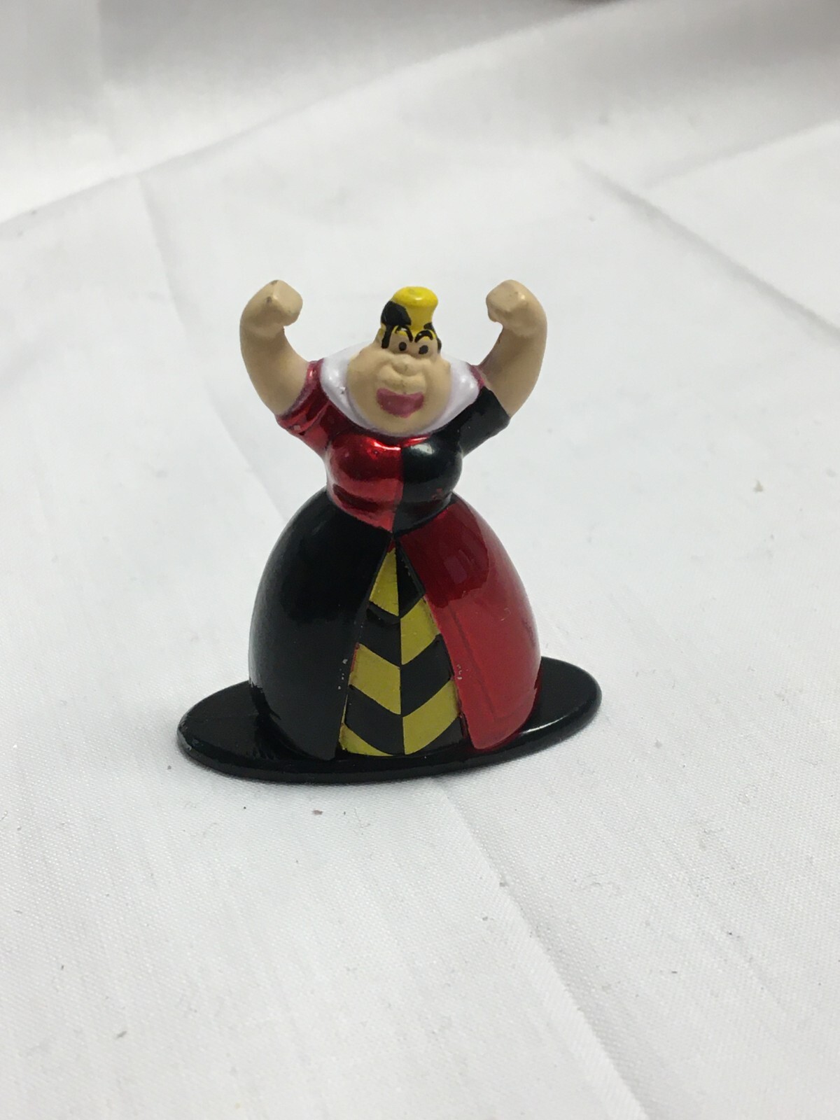 Alice in Wonderland Queen of Hearts Die Cast Figurine 1.5 Inches