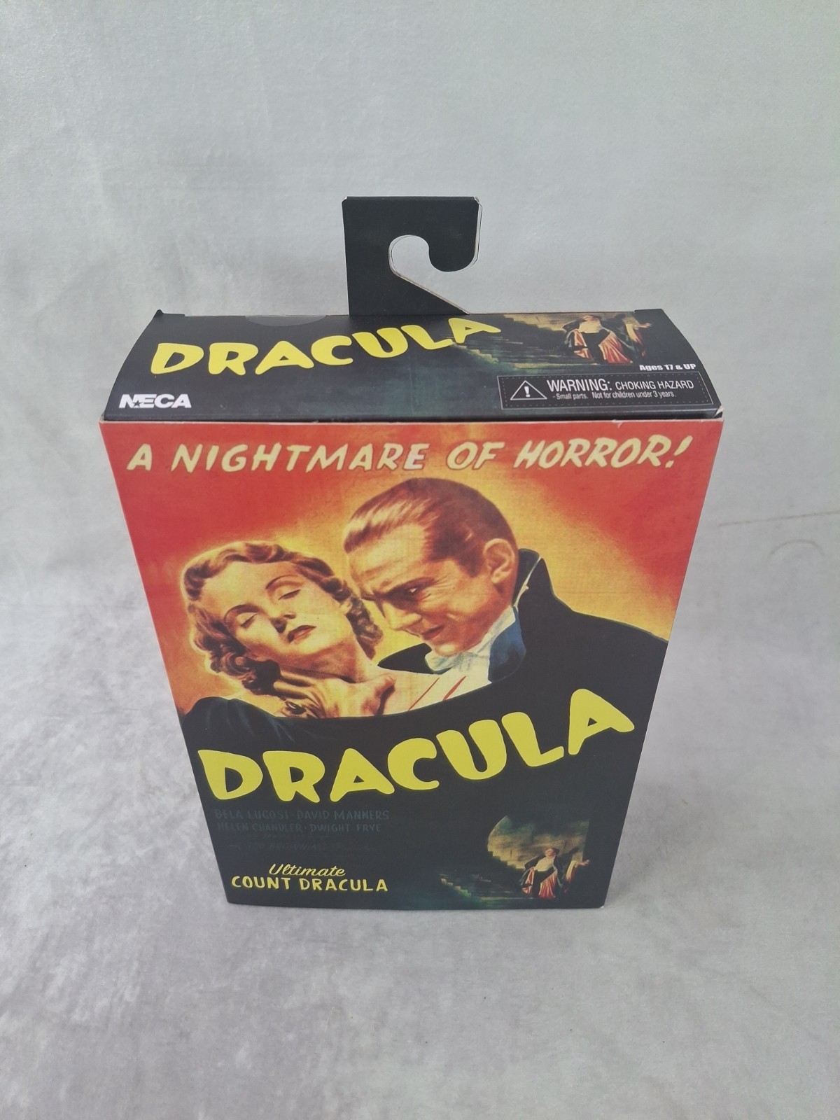 NECA Universal Monsters – Ultimate Dracula 7&Prime; Action Figure