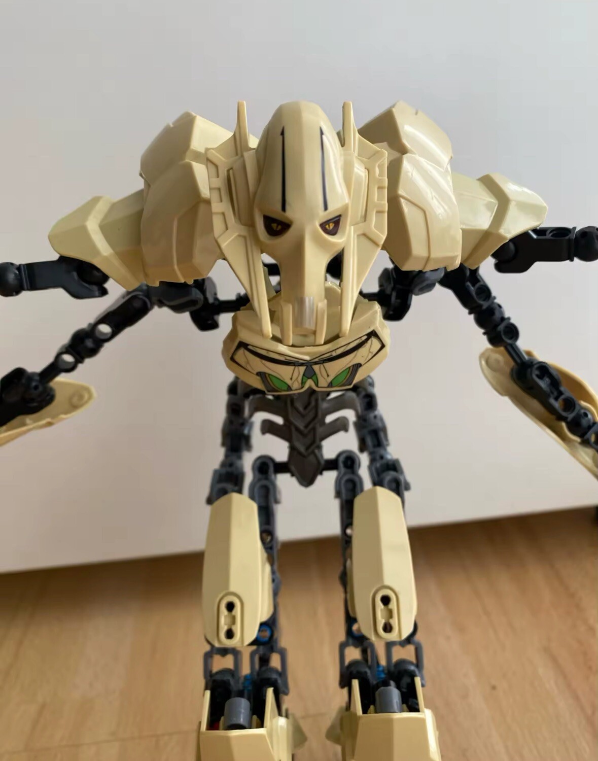 32cm Star War General Robot Grievous With Lightsaber 183 Piece Assembly Kit Toy