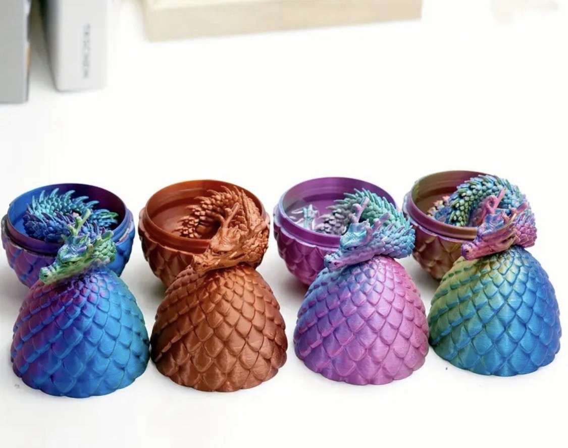 3D Printed Articulated Dragon in Egg