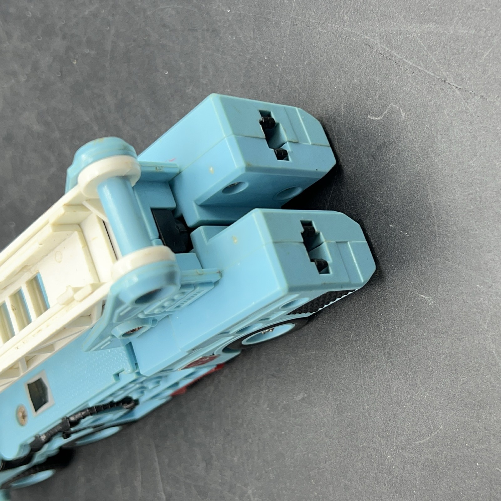 Hasbro Transformers Hot Spot Action Figure Light Blue White Truck 1986
