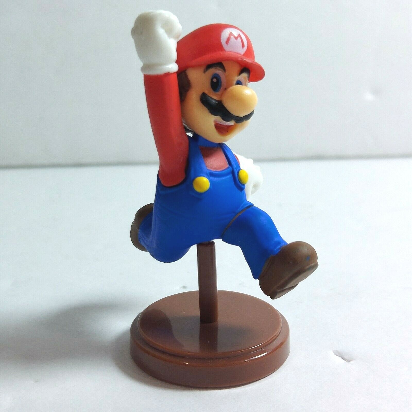 Super Mario Bros 2&Prime; Running Jumping Mario Choco Egg Mini Figure Gashapon Furuta