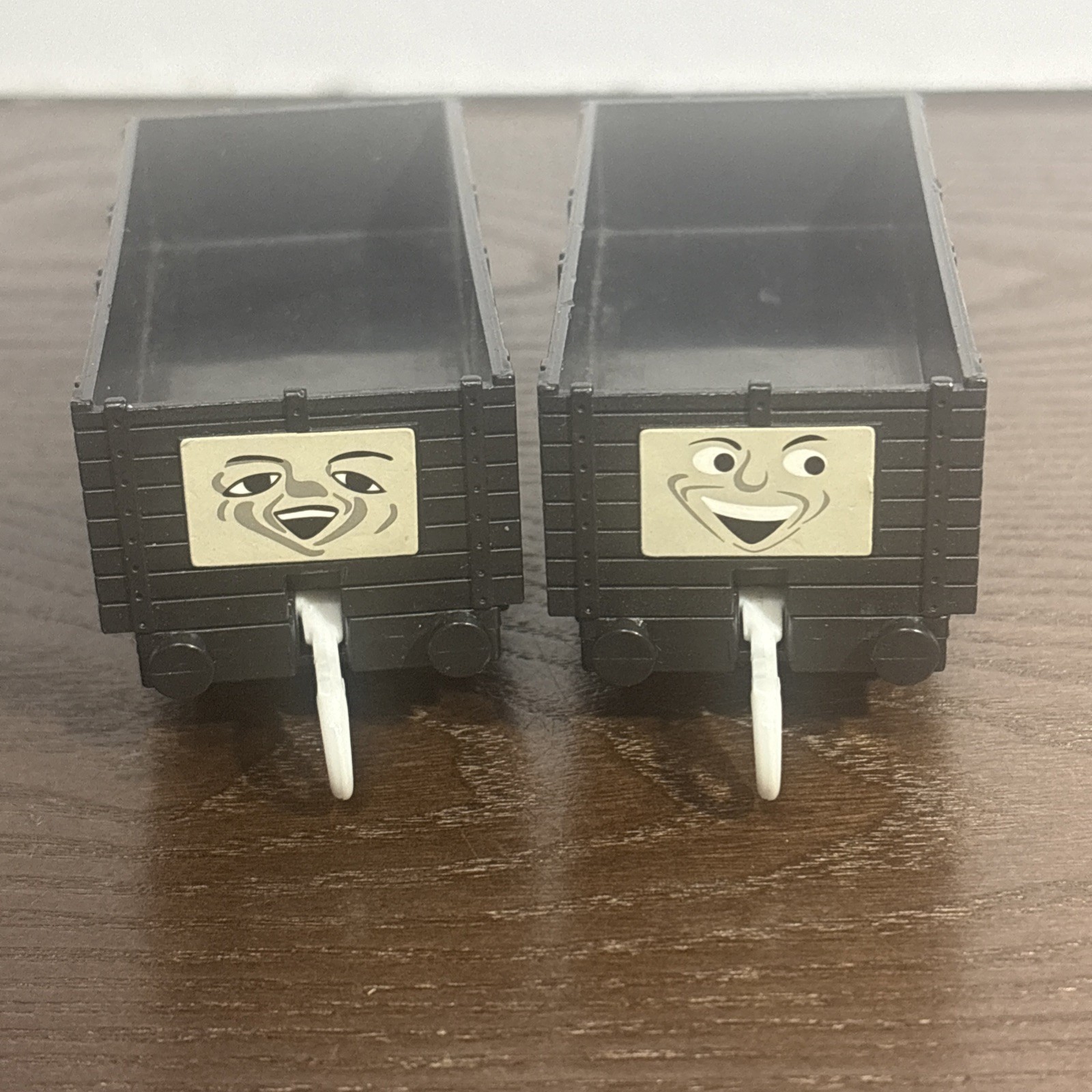 Black Troublesome Truck x2 – Thomas & Friends Trackmaster Railway Trains 2006