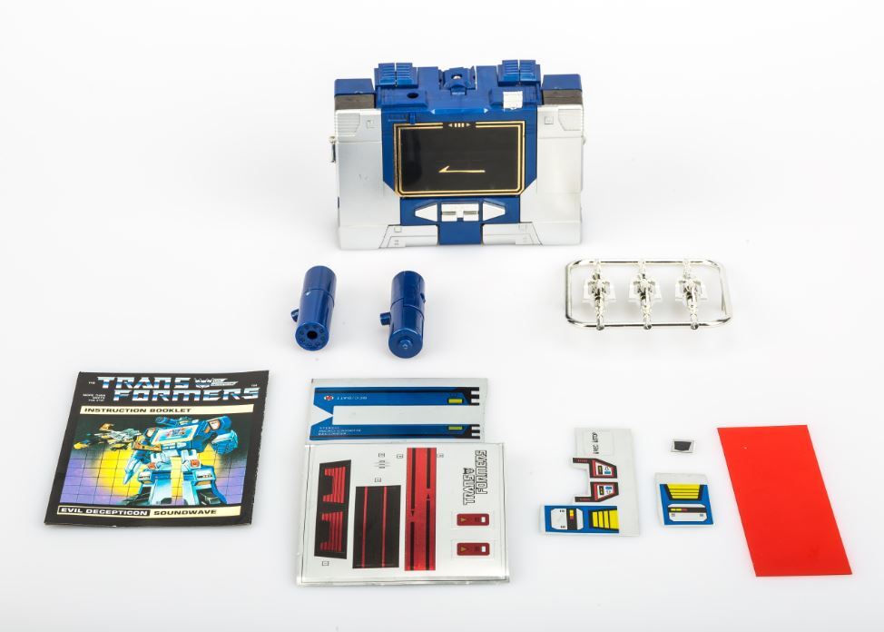 TRANSFORMERS G1 Reissue Soundwave with Buzzaw MISB Free SpeedPAK shipping