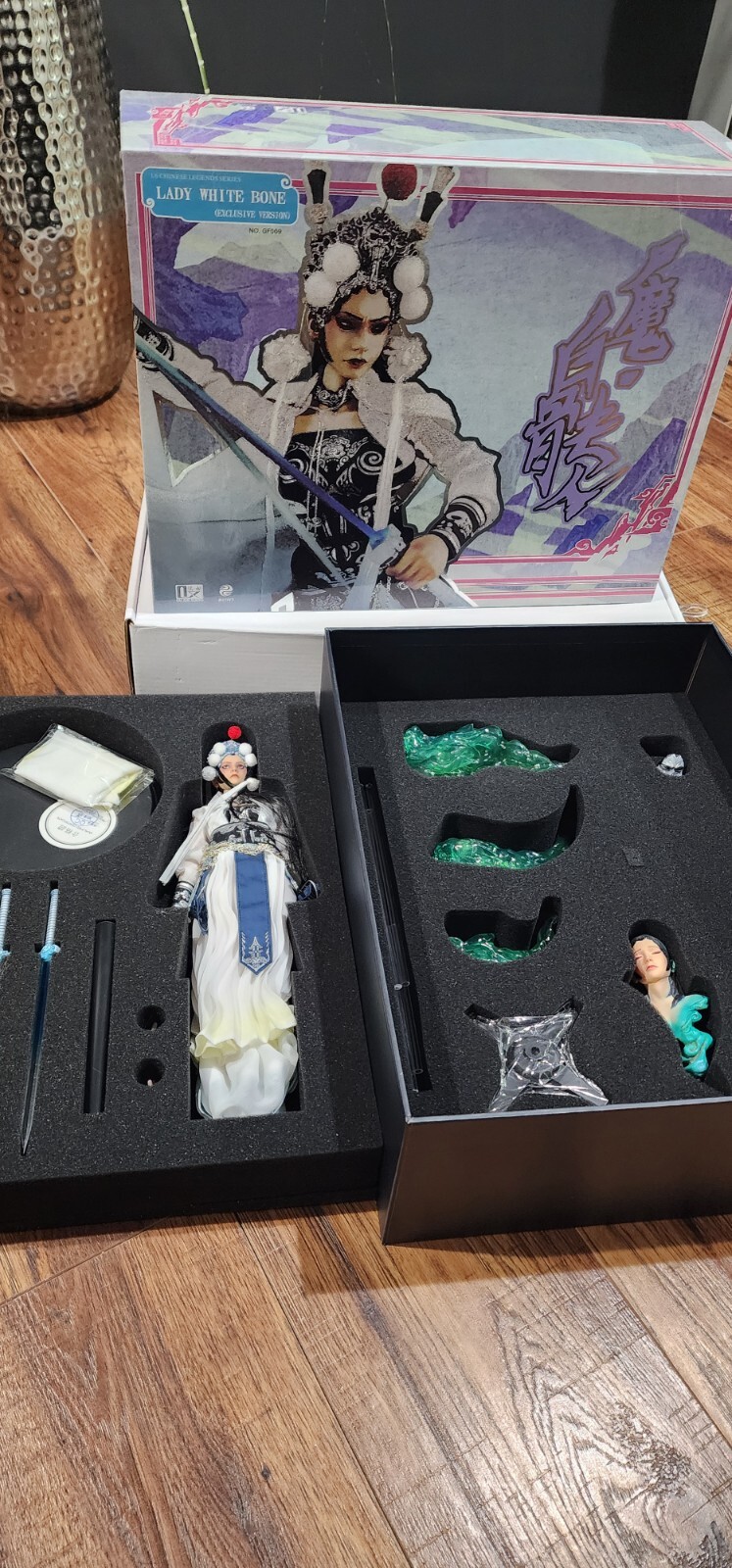 303 Toys 1/6 Lady White Bone Exclusive Version Figure 303T-GF009
