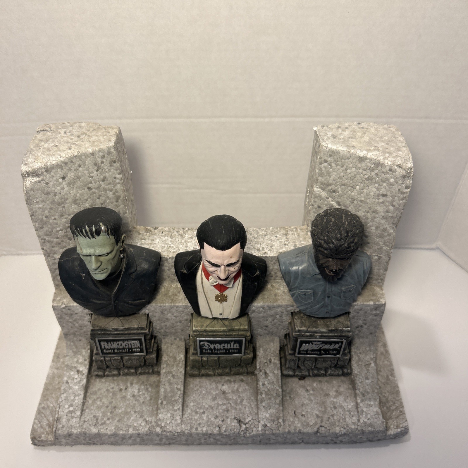 Universal Studios Monster Legacy Collection Set Frankenstein Wolfman Dracula
