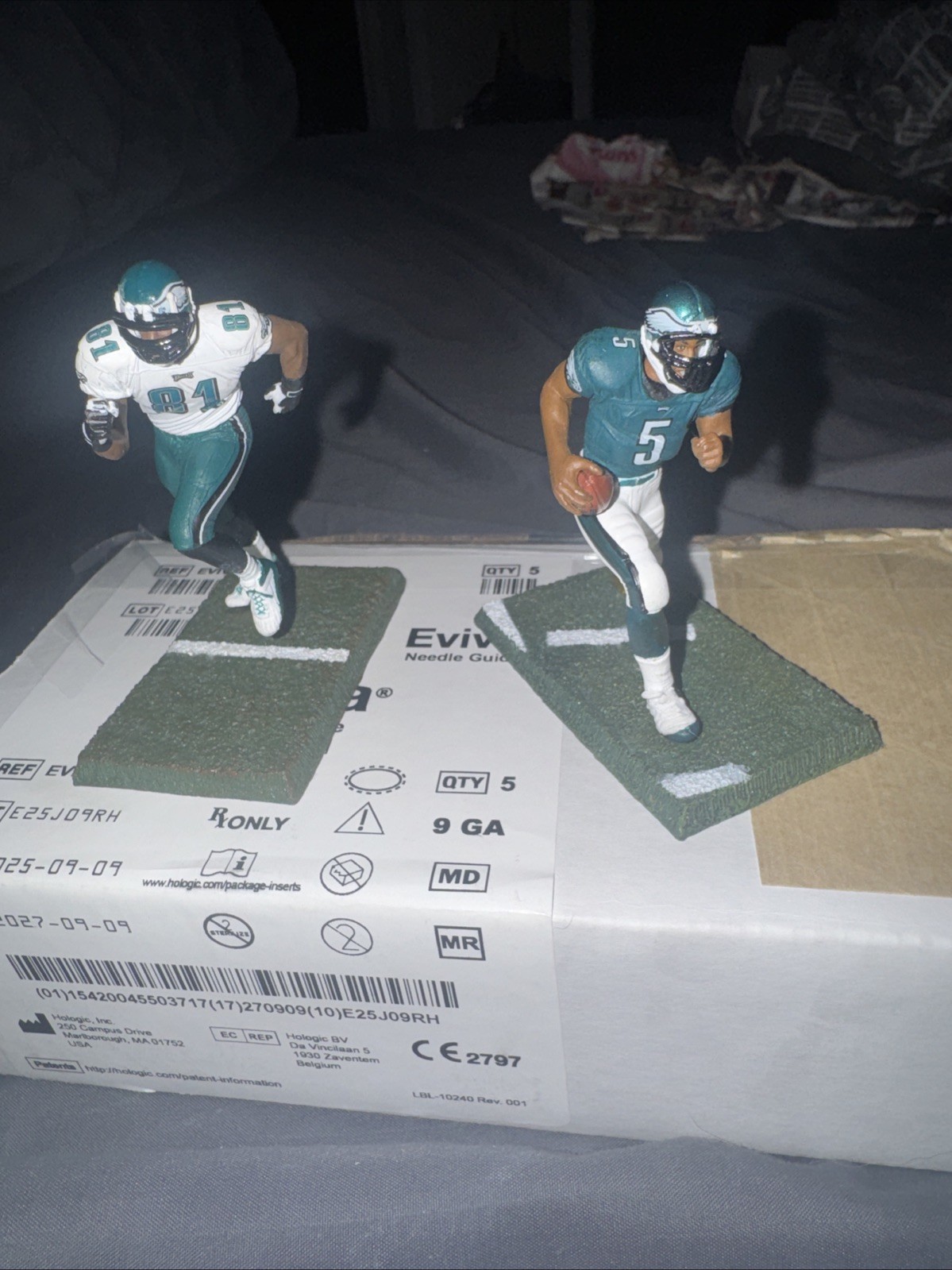 Donavan Mcnabb Terrell Owens 3 “ mcfarlane eagles lot loose