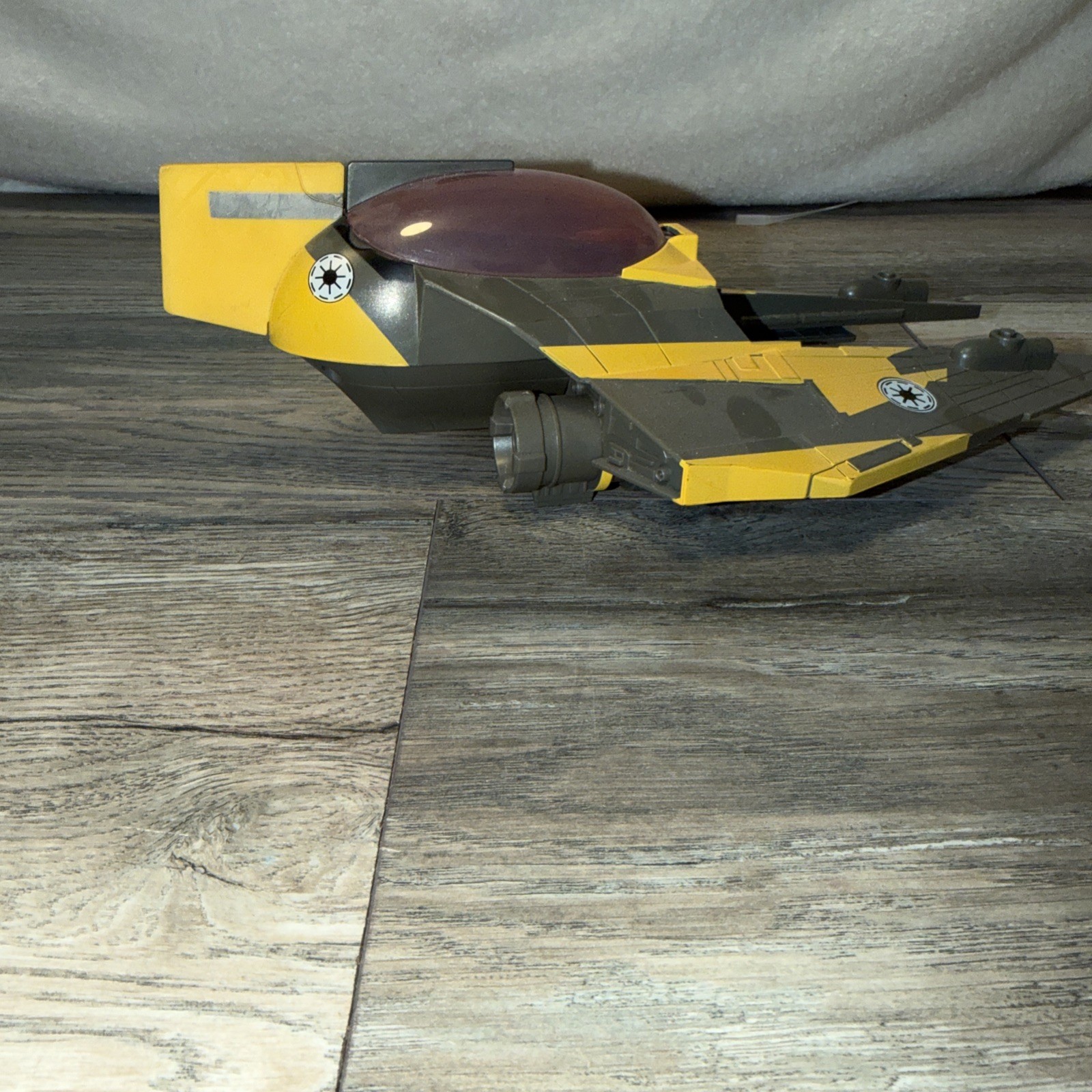 Hasbro Star Wars V-Wing Starfighter Plane- 2008. Incomplete Sold As Is.