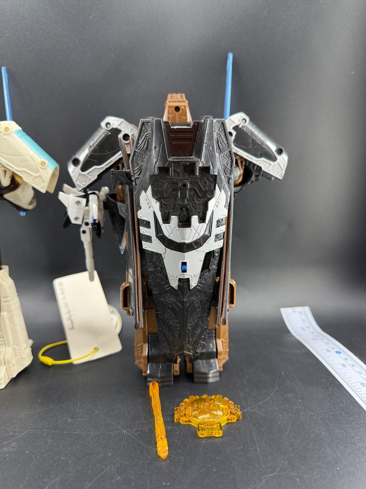 Transformers Vector Prime(or2.0) & Safeguard Complete Cybertron VoyagerClass USA