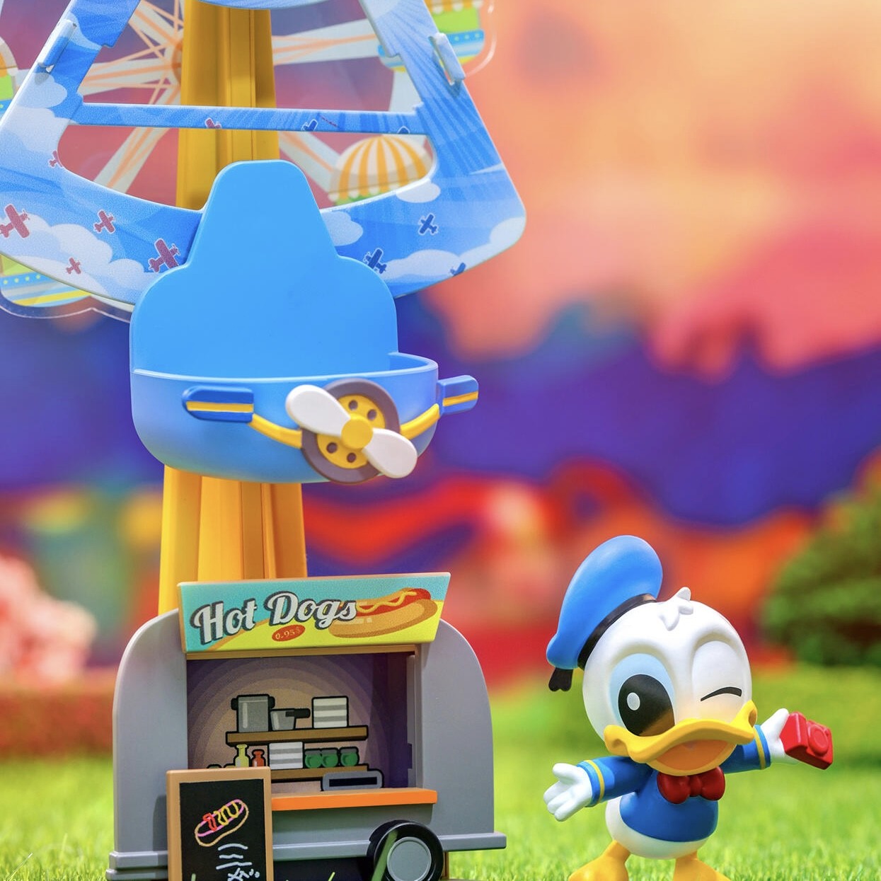 HotToys Mickey and His Friends Ferris Wheel Series COSBI Blind Box Confirmed Toy