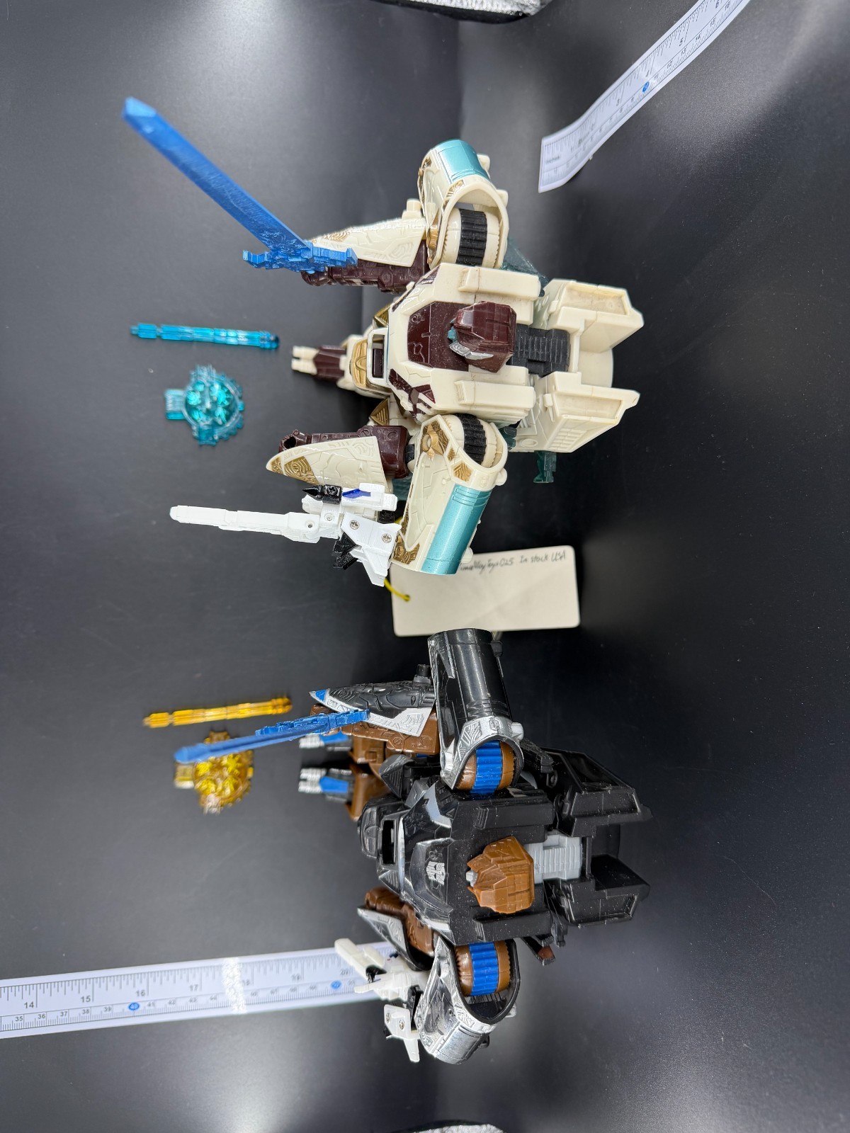 Transformers Vector Prime(or2.0) & Safeguard Complete Cybertron VoyagerClass USA