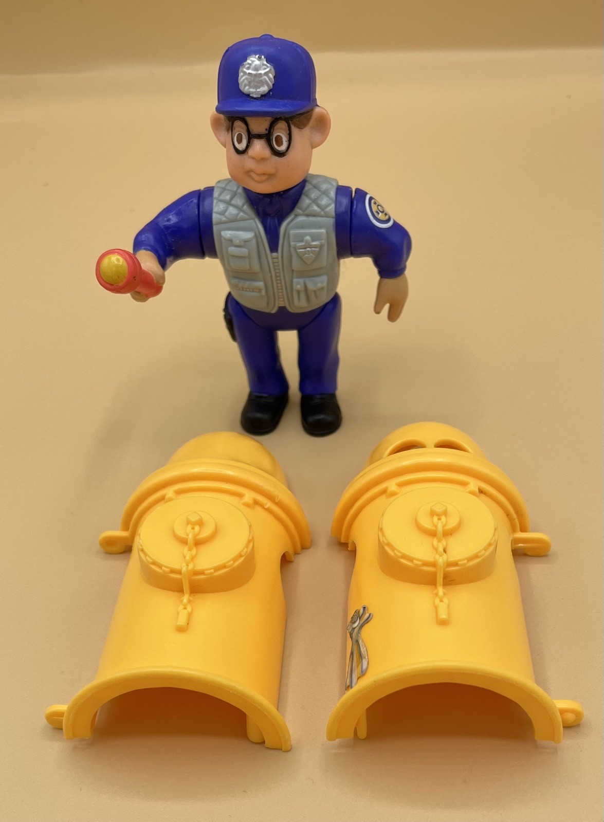 Vintage 1989 Kenner Police Academy Stakeout Sweet Chuck Complete Figure
