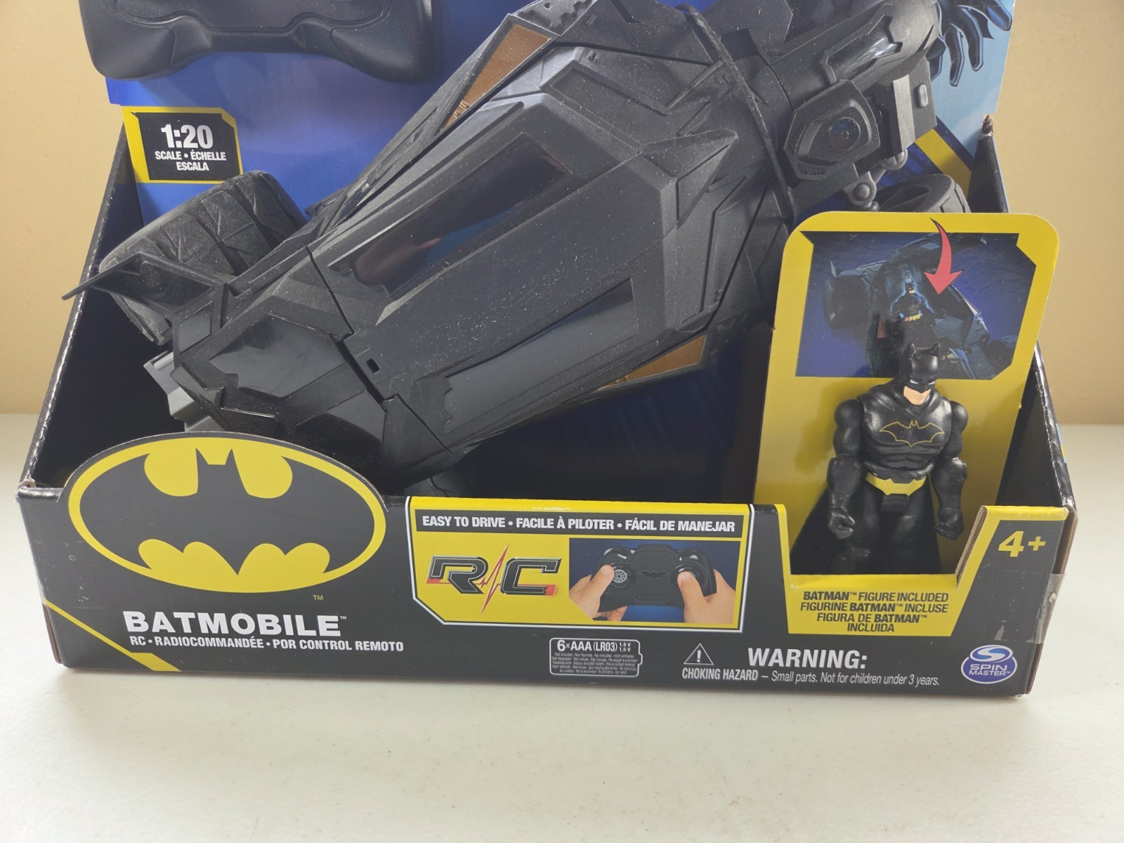 Spin Master DC Comics 1:20 BATMOBILE RC Remote Control Car Batman Action Figure