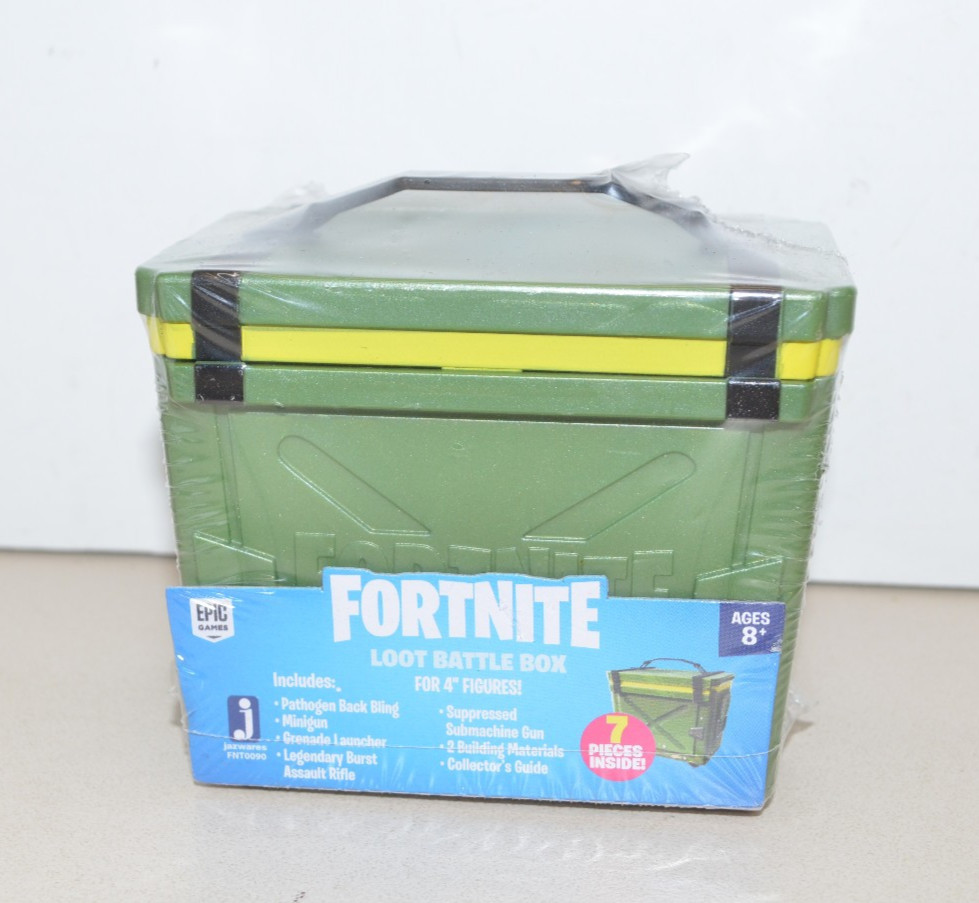 FORTNITE Loot Battle Box For 4&Prime; Action Figures Accessories Weapons New Sealed