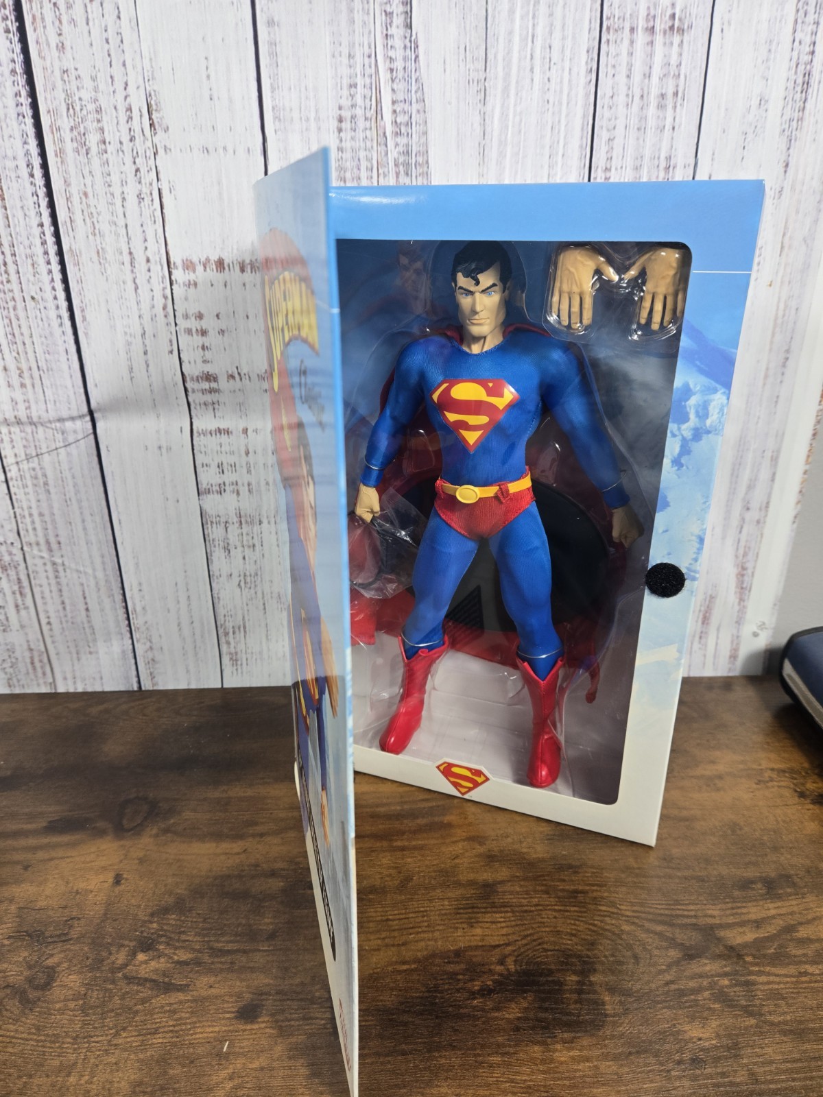 MINT DC Direct Superman Classic 13&Prime; Deluxe Collector Figure In Box Action Figure