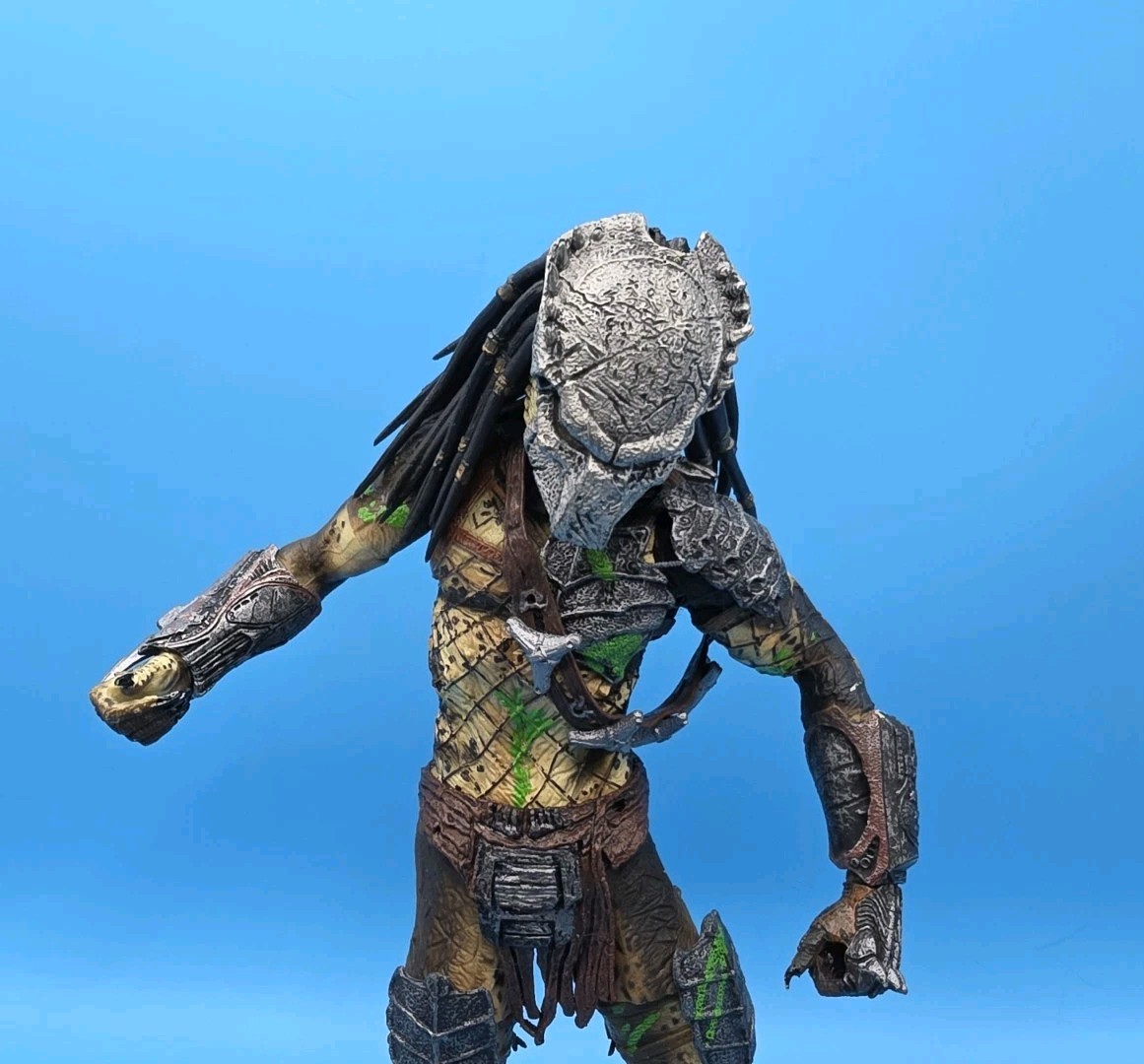 NECA Alien vs Predator AVP Requiem Battle Damage WOLF Action Figure 2008
