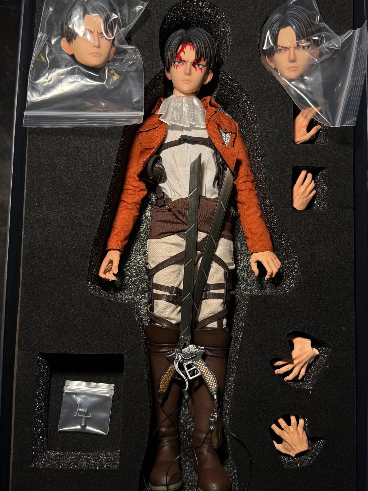 Niren Studio Attack on Titan Levi Ackerman 1/6 scale collectible action figure