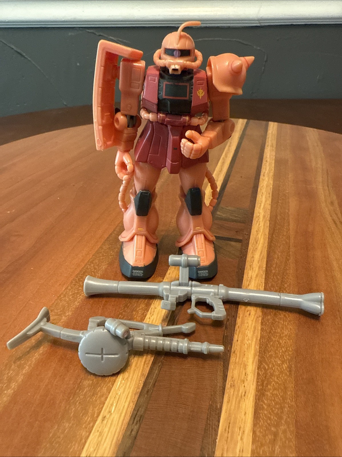 1999 Bandai Gundam Mobile Suit MS-06S CHAR&rsquo;S ZAKU Action Figure