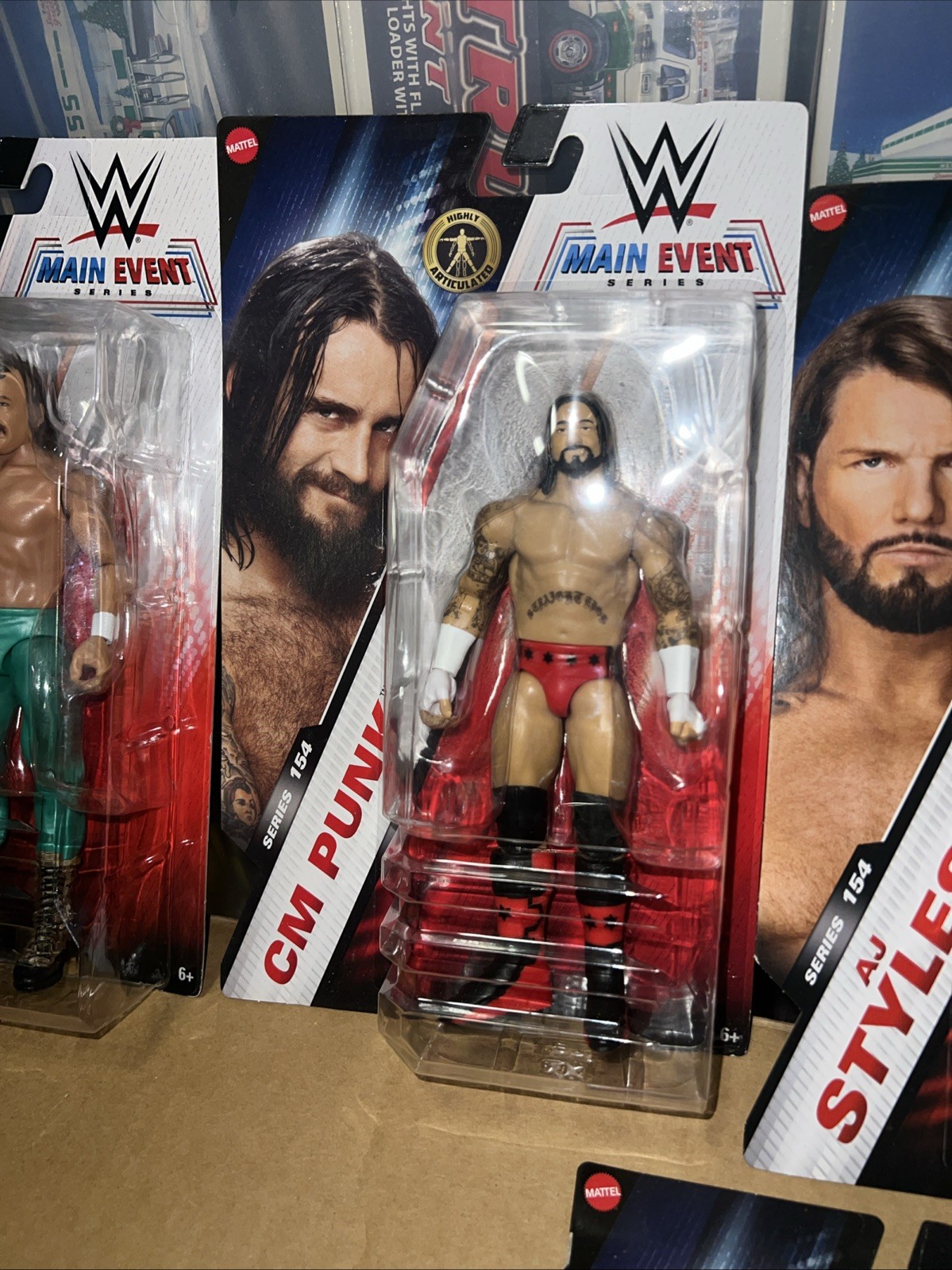 WWE Basic Series 154 Main Event Kianna James +5 others in series MOSC c2024