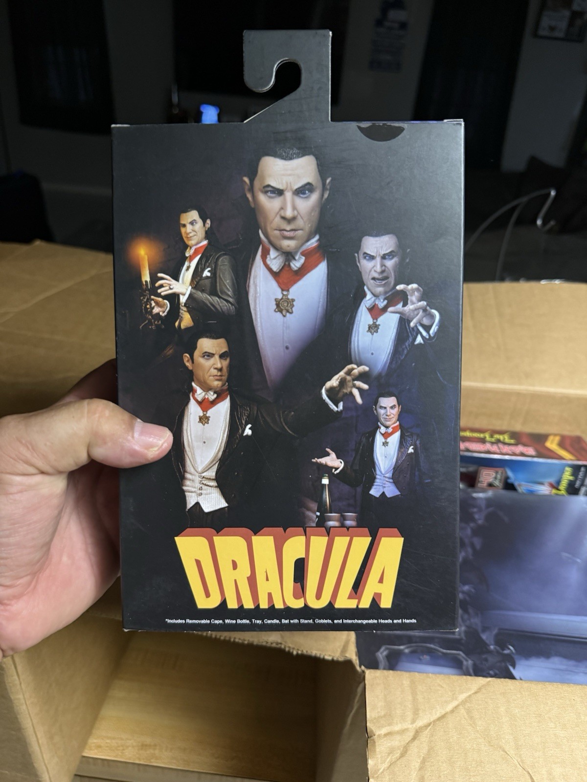 NECA Universal Monsters Ultimate Count Dracula 7&Prime; Scale Figure NIDB