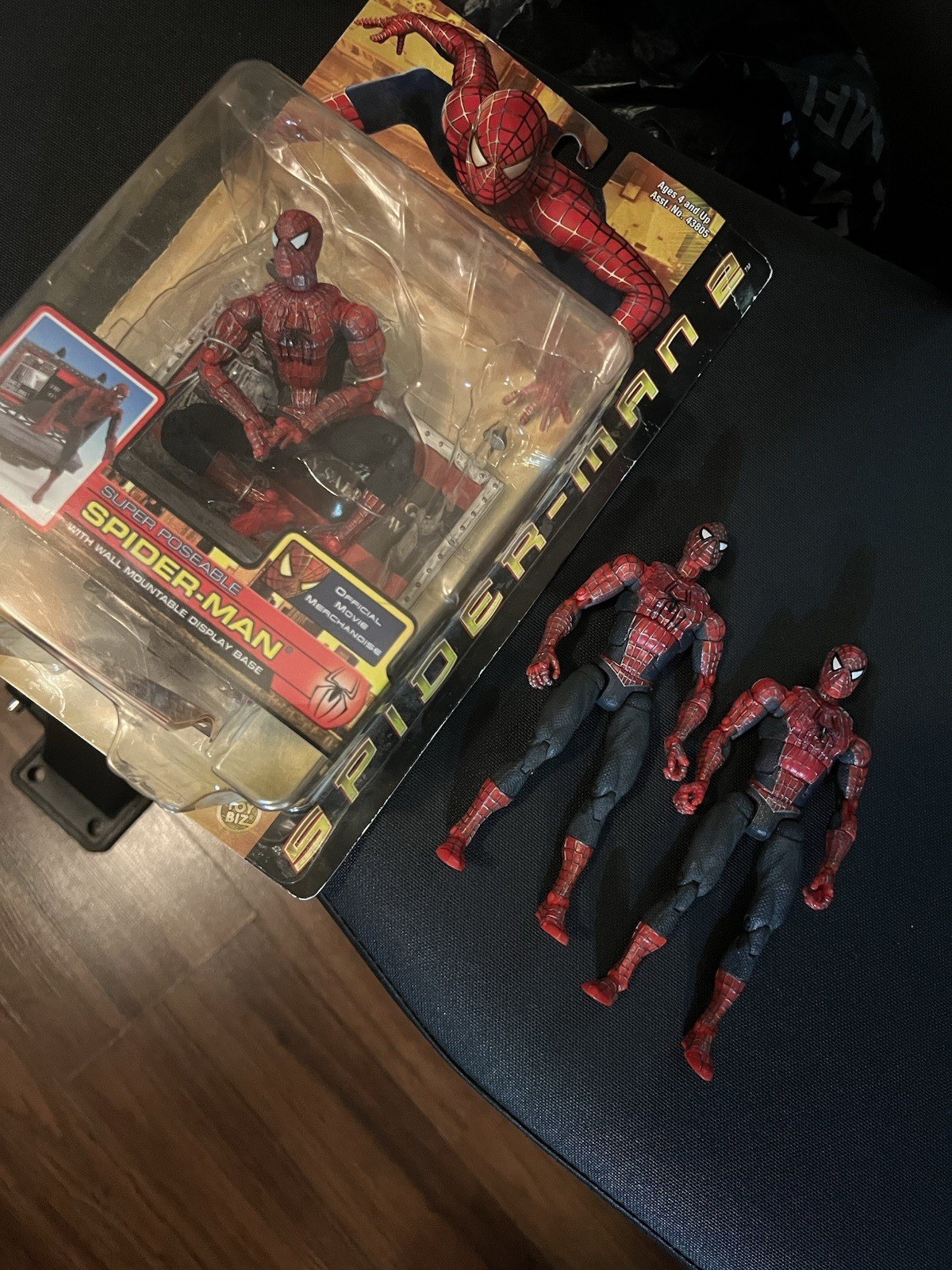 ToyBiz Spider-Man 2 Poseable Spider-Man Figure w/ Display Base 2004 lot of 3
