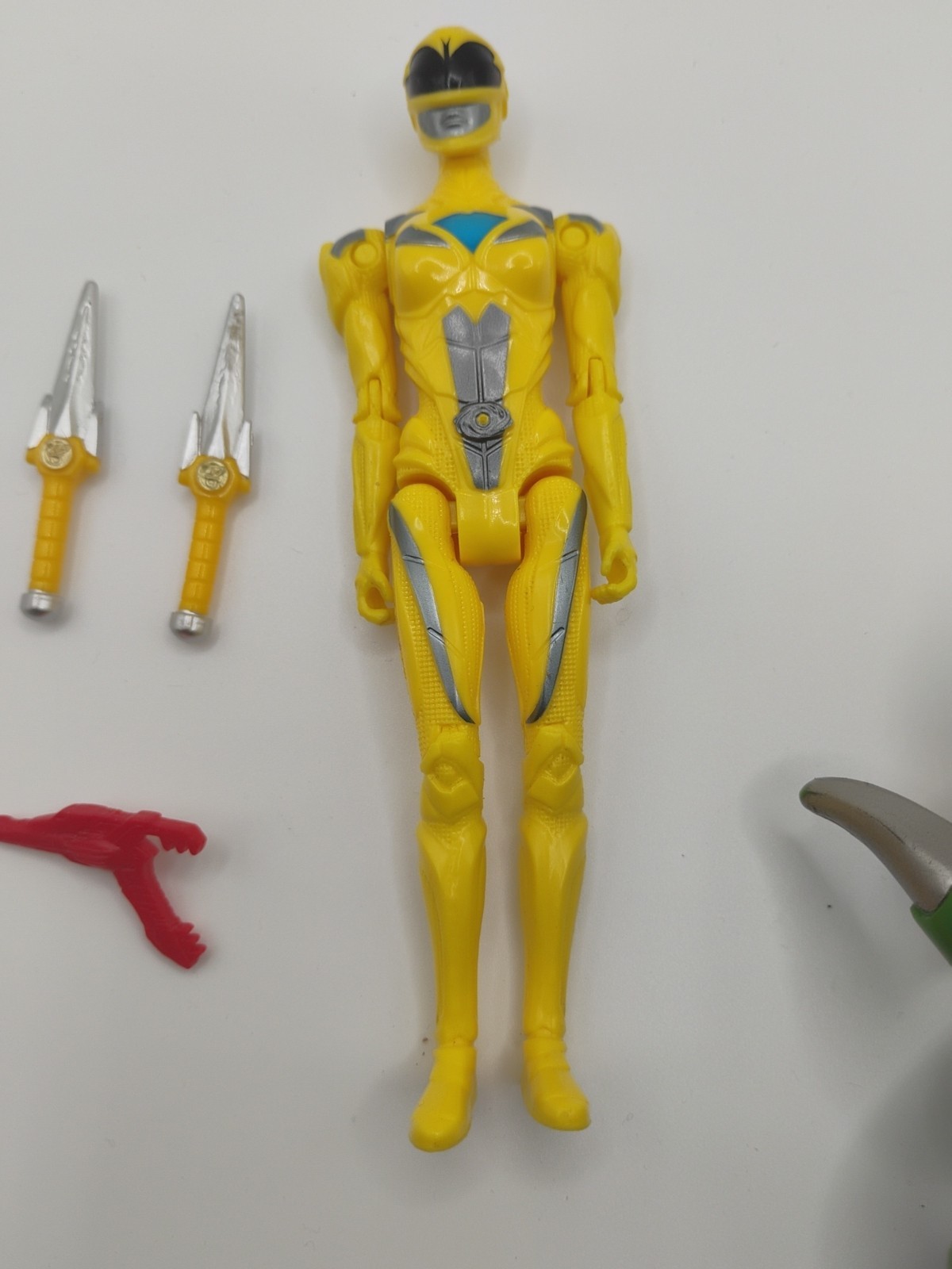 2 mighty morphin power rangers action figures 2017 Yellow & 1994 Pythor + Acc.