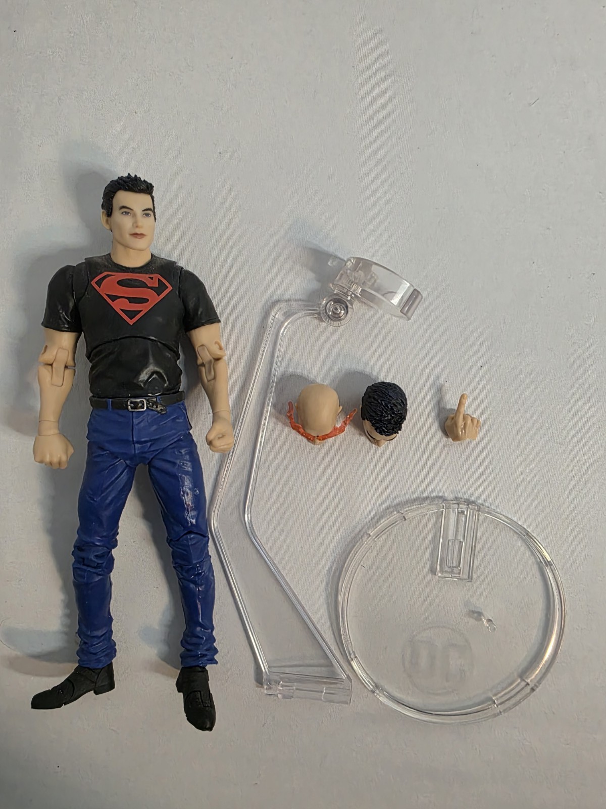 Mcfarlane DC Multiverse Teen Titans Collector Edition Conner Kent W/Accessories