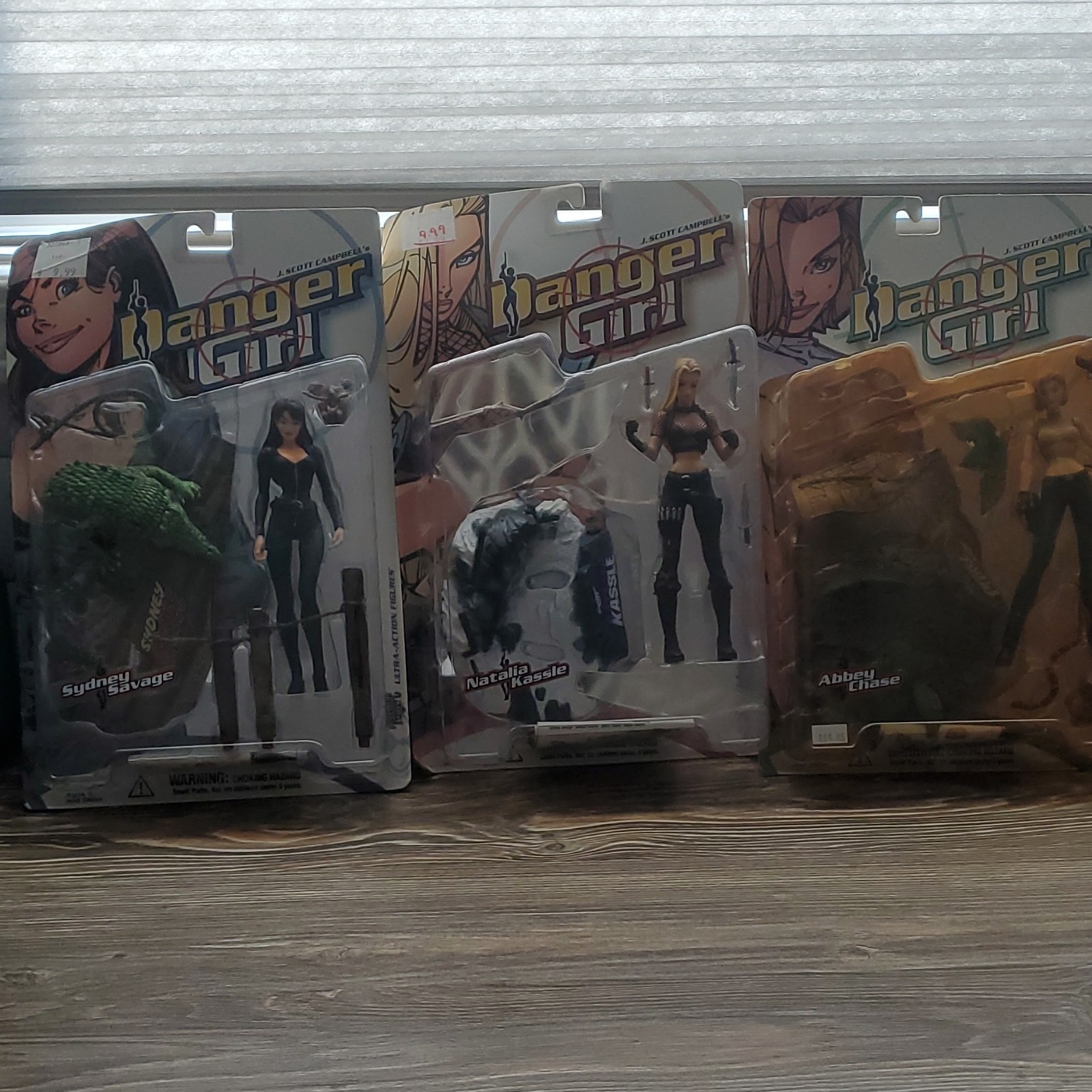 Danger Girl Boxed Action Figure Lot of 3 w/ Alligator & Knife – Sydney Abbey
