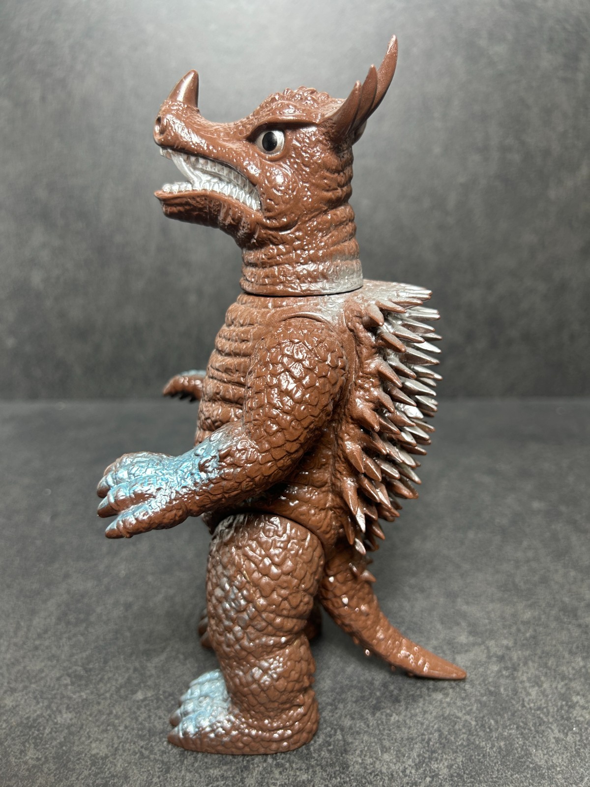 Bullmark 1992 Anguirus Godzilla Sofubi 8.6&Prime; Soft Vinyl Figure