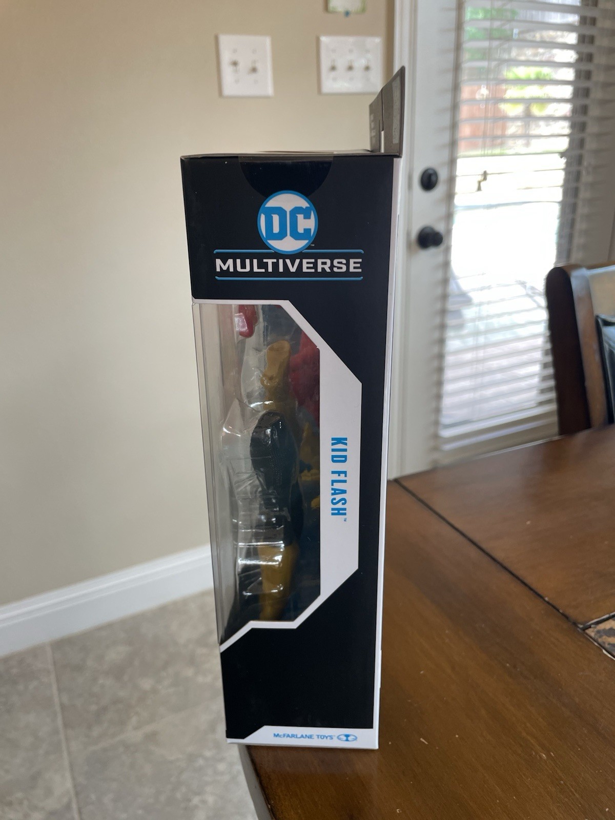MCFARLANE TOYS DC MULTIVERSE KID FLASH CRISIS ON INFINITE EARTHS GOLD LABEL, NEW