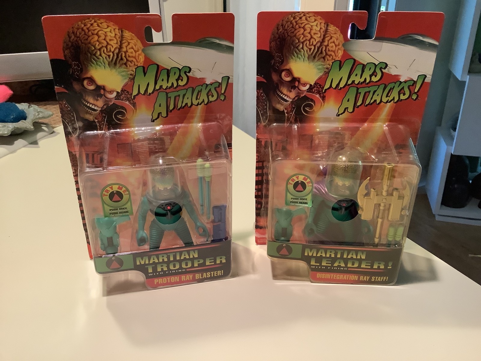 1996 MARS ATTACKS VTG MARTIAN TROOPER & LEADER Alien Figures TRENDMASTERS OPEN