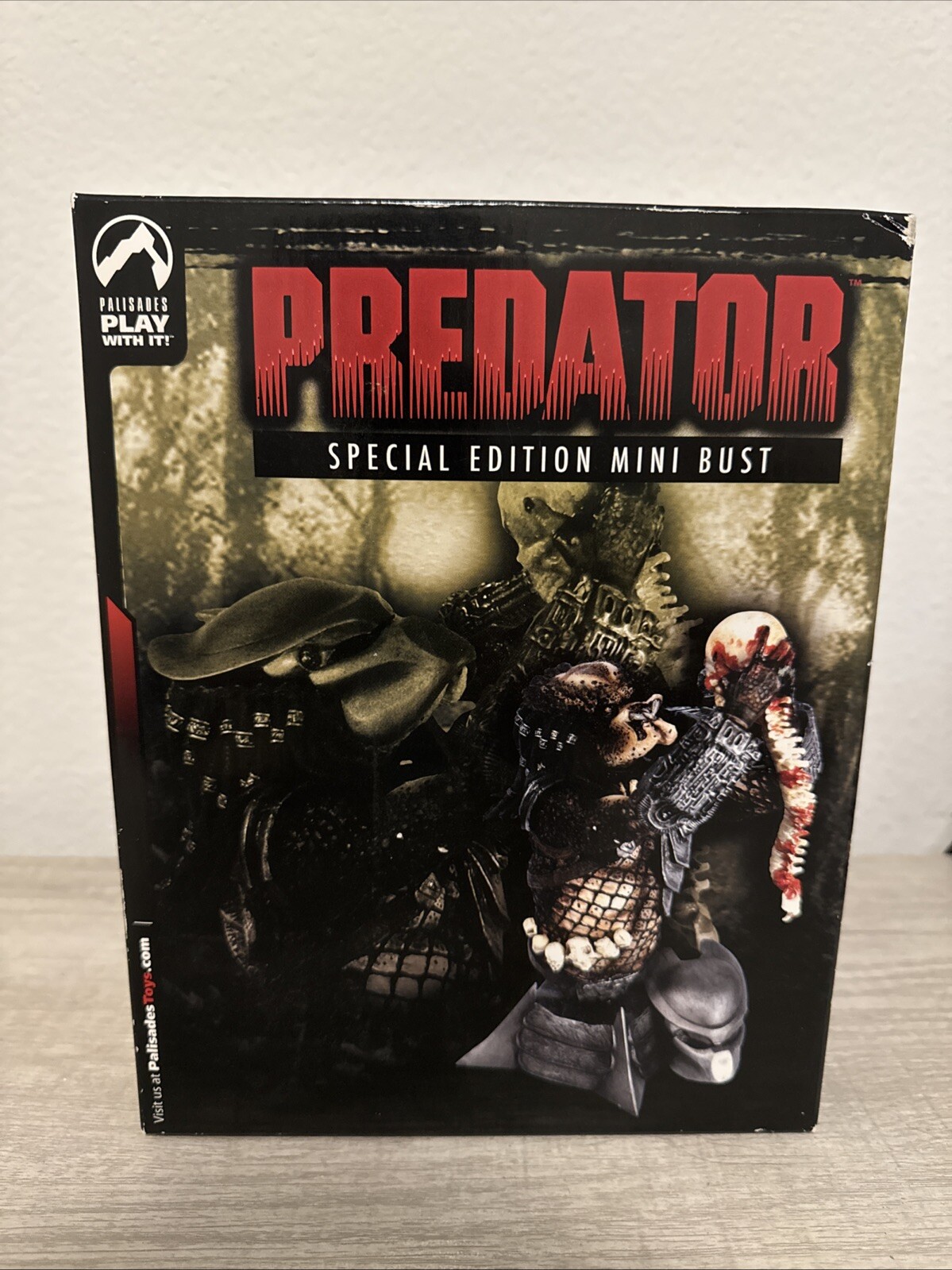 PREDATOR MINI BUSTO IN RESINA SPECIAL EDITION New! Sealed -PALISADES TOYS