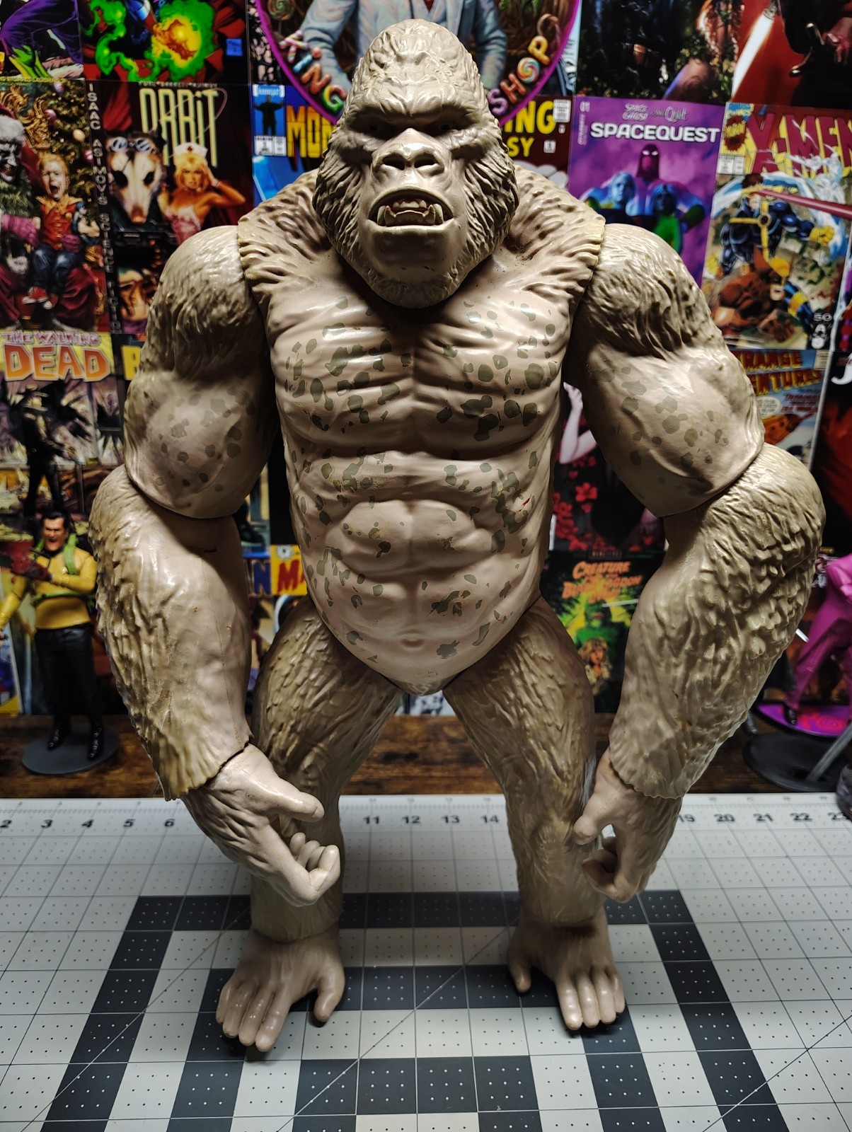 Rampage Mega George 16-inch Action Figure Albino Gorilla with Large Articulated