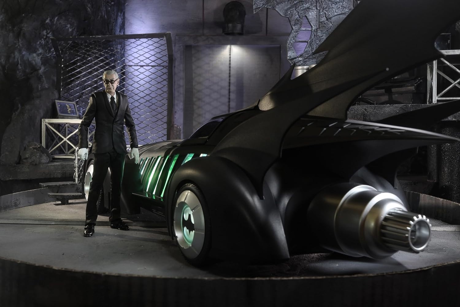 DC Multiverse Batman Forever Batmobile Vehicle and Alfred Pennyworth 7-in Scale